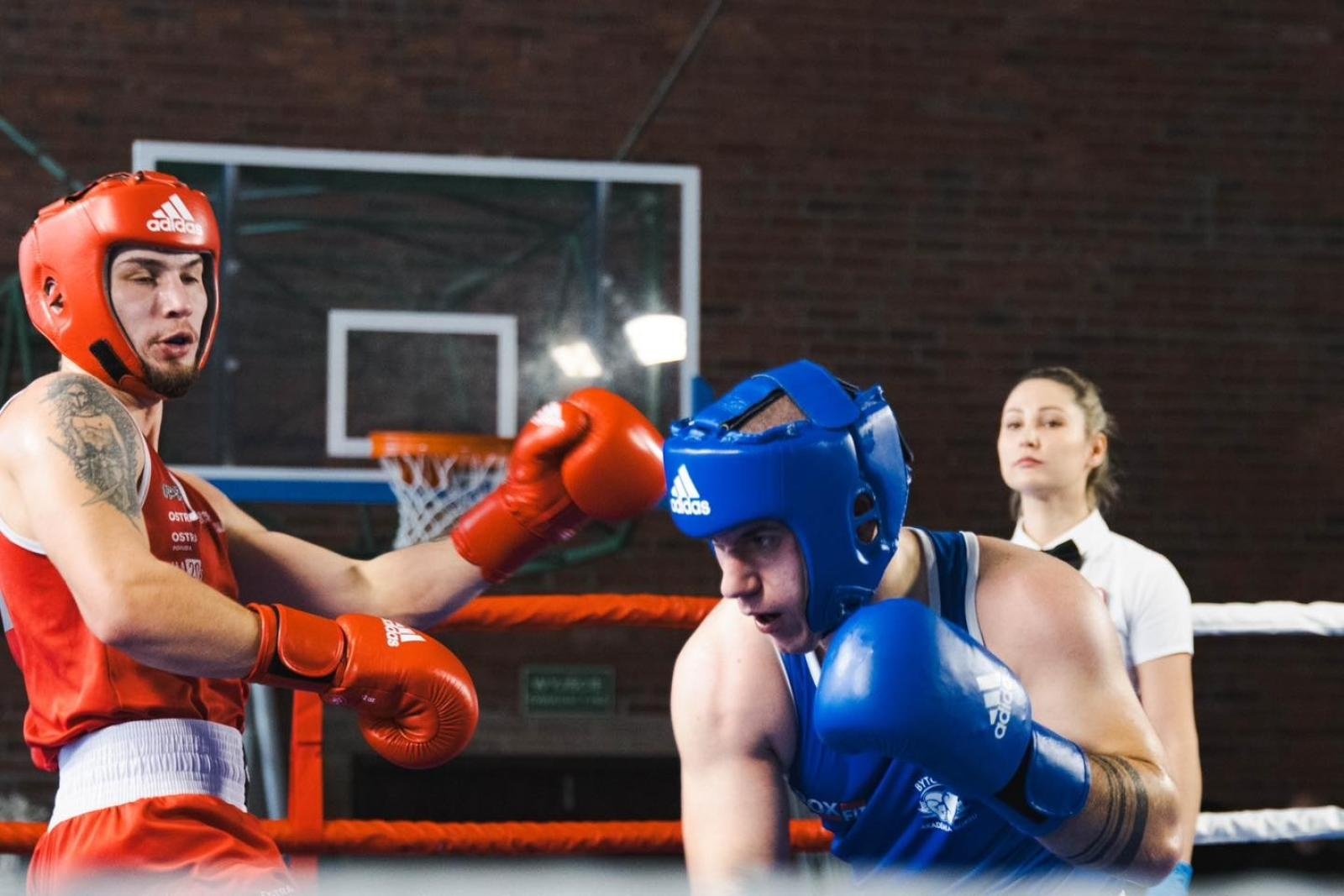 Zdjęcie w galerii na portalu naszwodzislaw.com: Zacięte walki podczas Boxing Day [FOTO] wiadomości z regionu