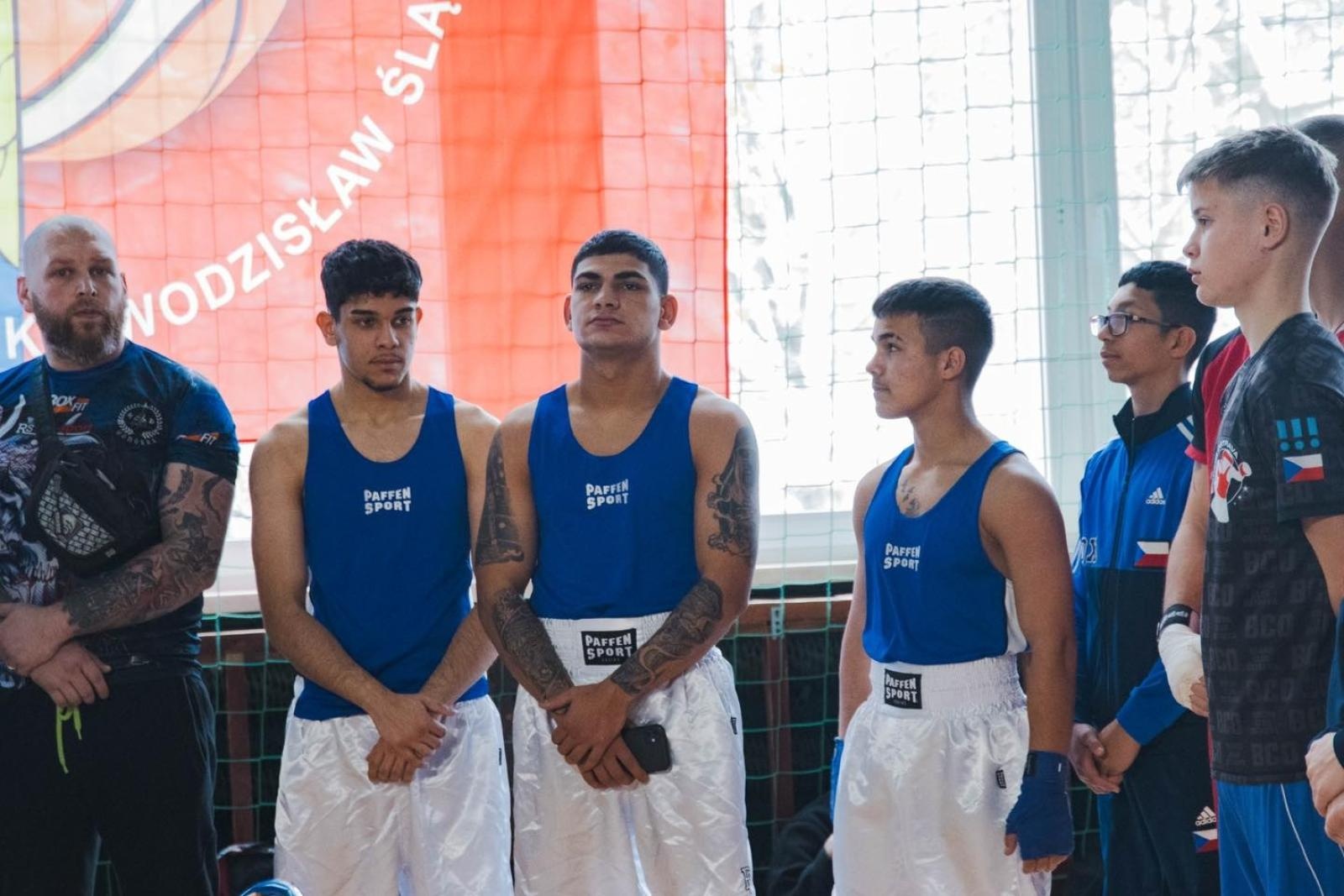 Zdjęcie w galerii na portalu naszwodzislaw.com: Zacięte walki podczas Boxing Day [FOTO] wiadomości z regionu