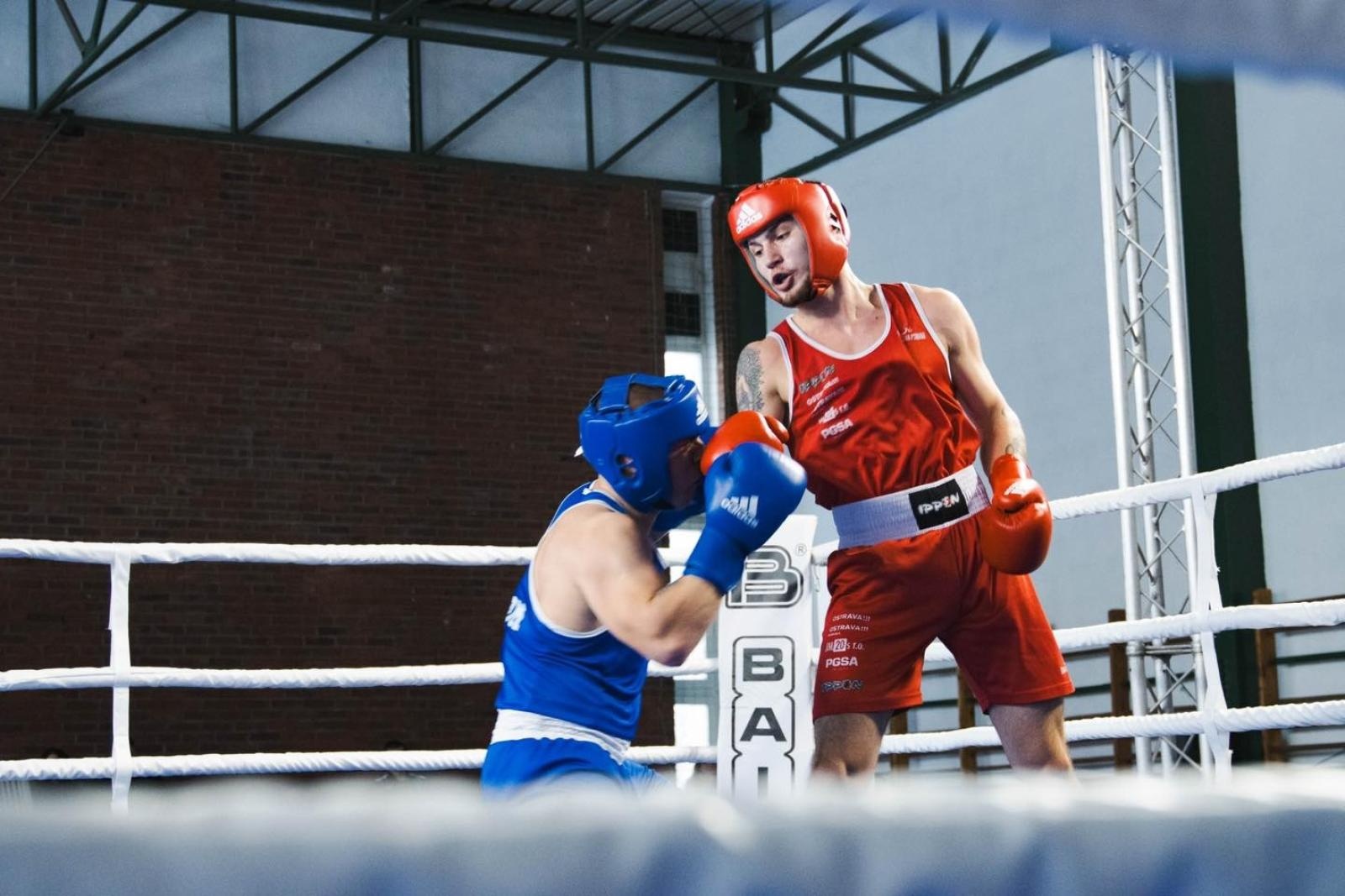 Zdjęcie w galerii na portalu naszwodzislaw.com: Zacięte walki podczas Boxing Day [FOTO] wiadomości z regionu