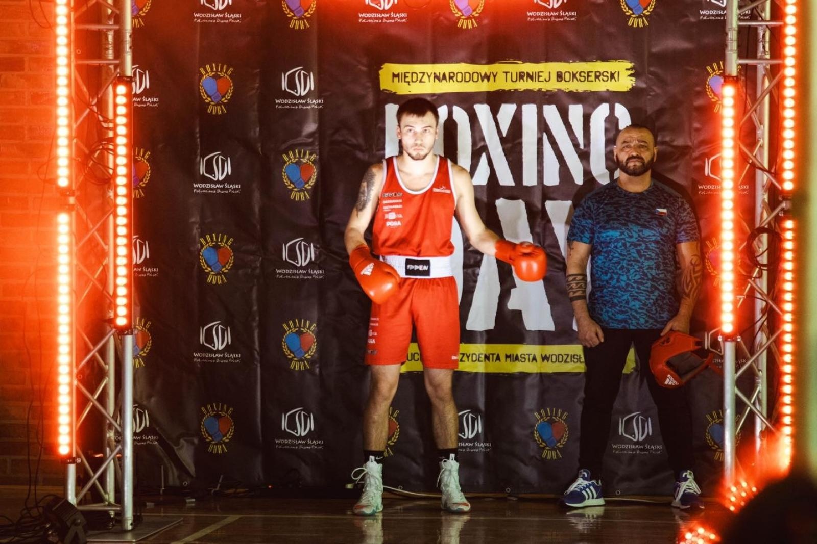 Zdjęcie w galerii na portalu naszwodzislaw.com: Zacięte walki podczas Boxing Day [FOTO] wiadomości z regionu