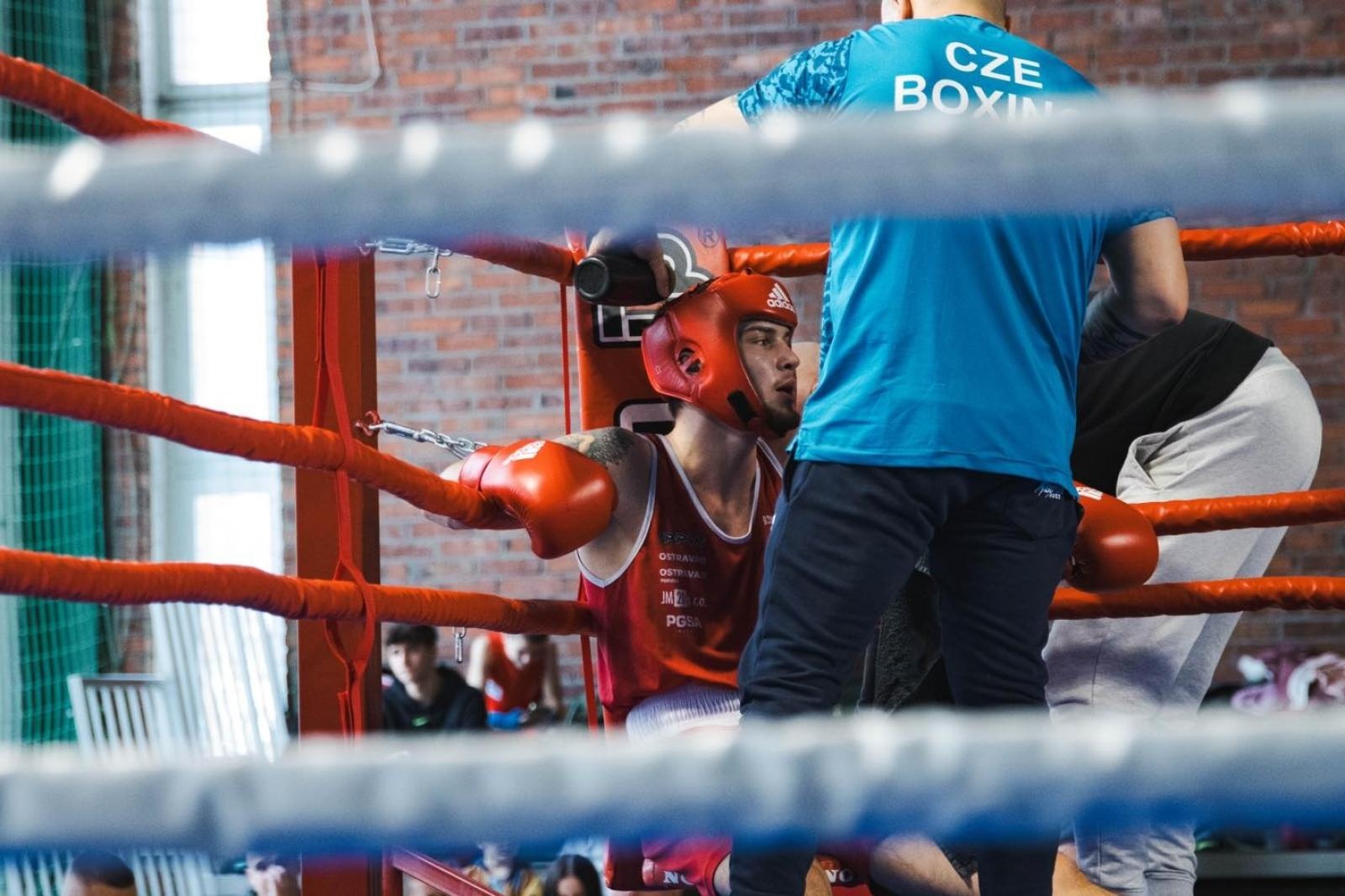 Zdjęcie w galerii na portalu naszwodzislaw.com: Zacięte walki podczas Boxing Day [FOTO] wiadomości z regionu