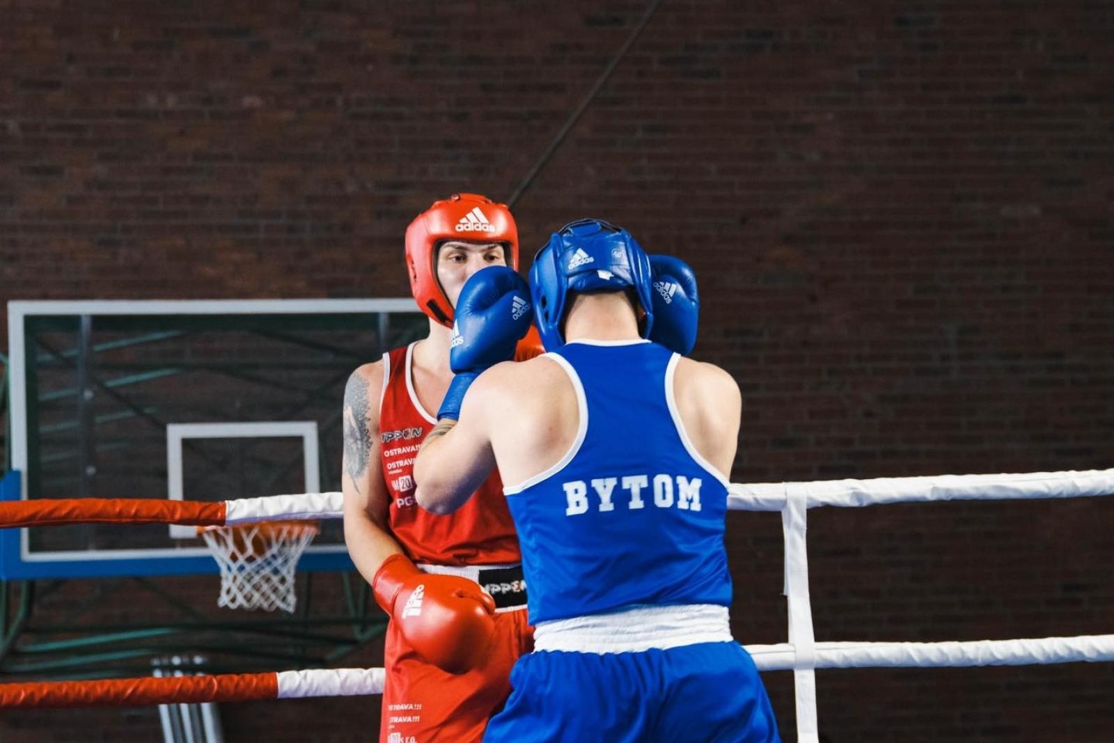 Zdjęcie w galerii na portalu naszwodzislaw.com: Zacięte walki podczas Boxing Day [FOTO] wiadomości z regionu