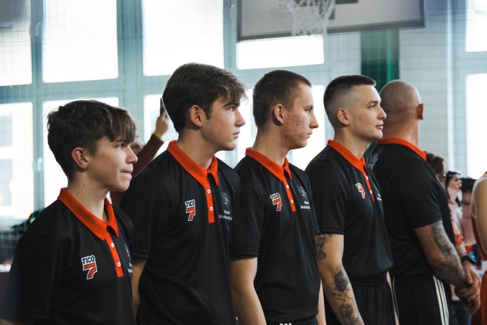 Zdjęcie w galerii na portalu naszwodzislaw.com: Zacięte walki podczas Boxing Day [FOTO] wiadomości z regionu