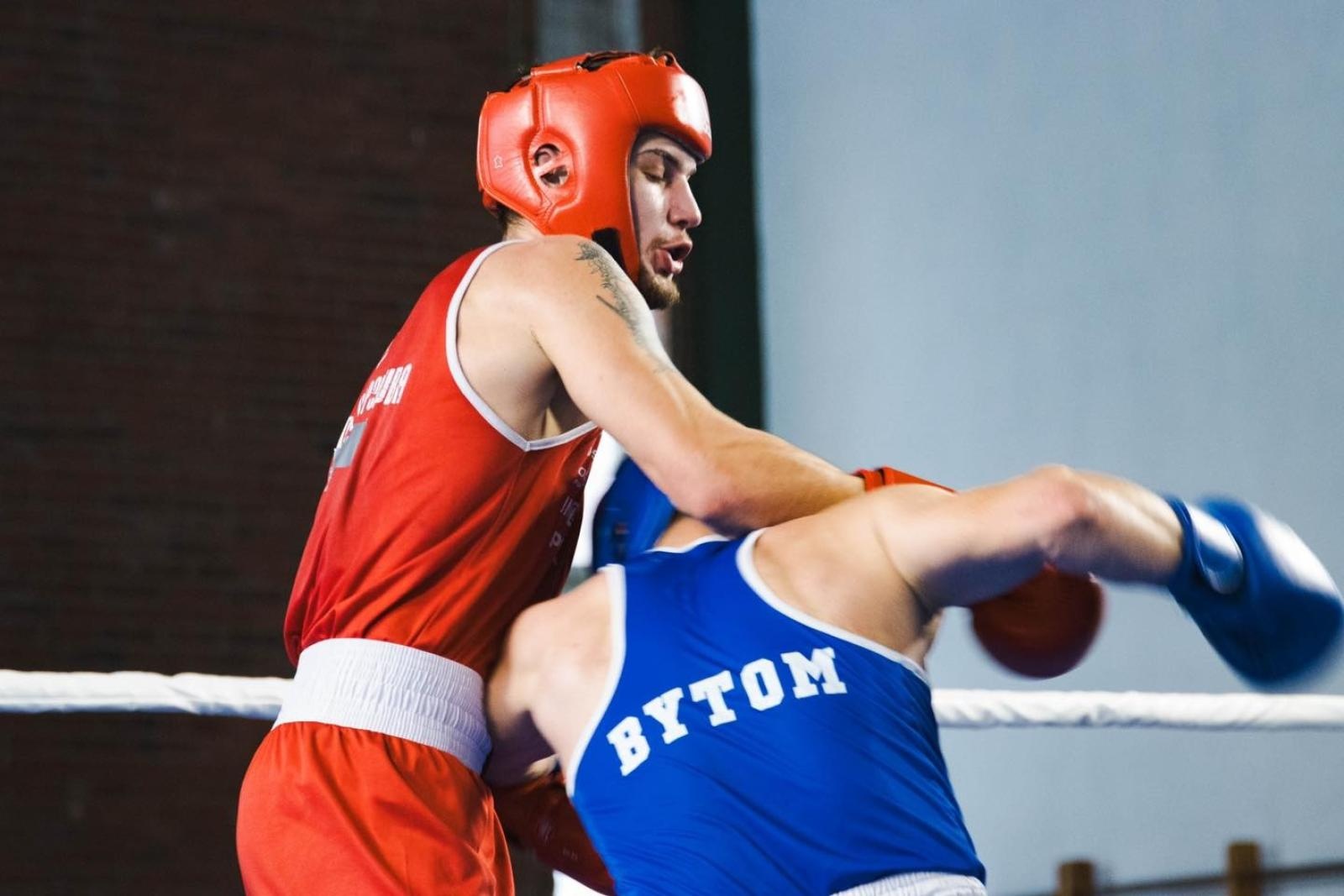 Zdjęcie w galerii na portalu naszwodzislaw.com: Zacięte walki podczas Boxing Day [FOTO] wiadomości z regionu