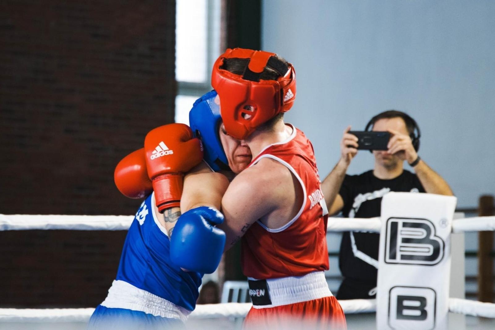 Zdjęcie w galerii na portalu naszwodzislaw.com: Zacięte walki podczas Boxing Day [FOTO] wiadomości z regionu