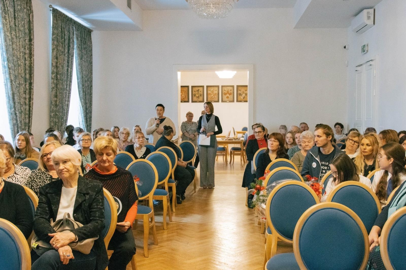 Zdjęcie w galerii na portalu naszwodzislaw.com: Wolontariusze ziemi wodzisławskiej docenieni [FOTO] wiadomości z regionu