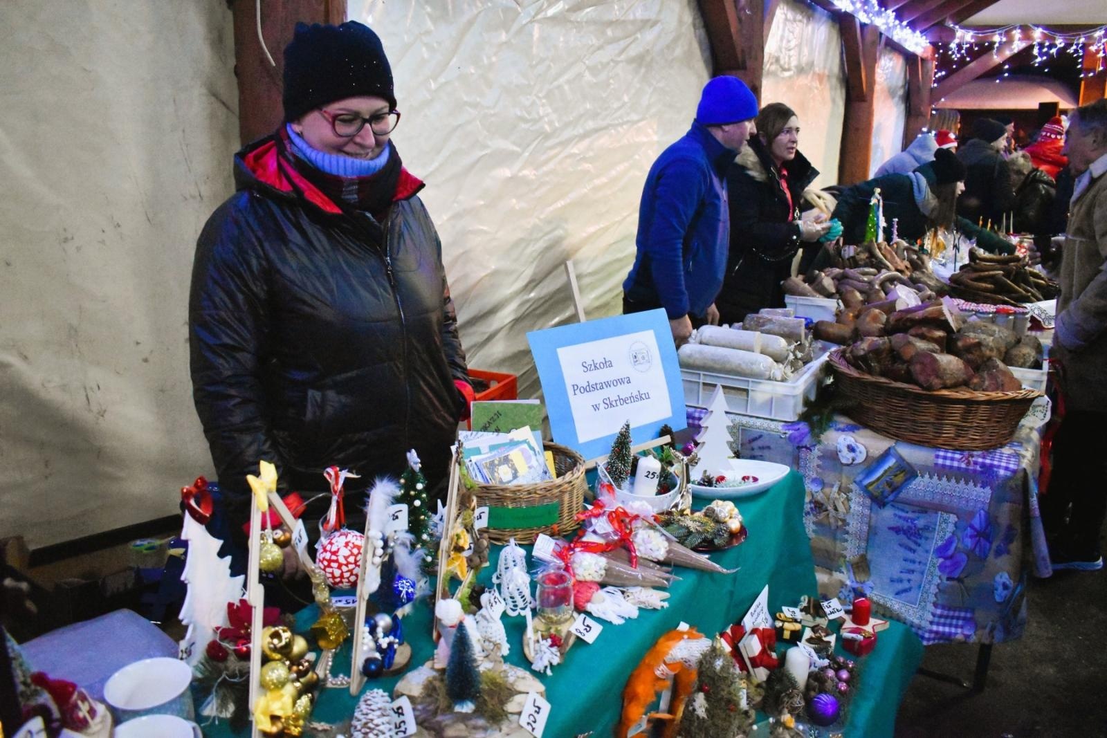 Zdjęcie w galerii na portalu naszwodzislaw.com: Gołkowice gościły jarmark bożonarodzeniowy wiadomości z regionu