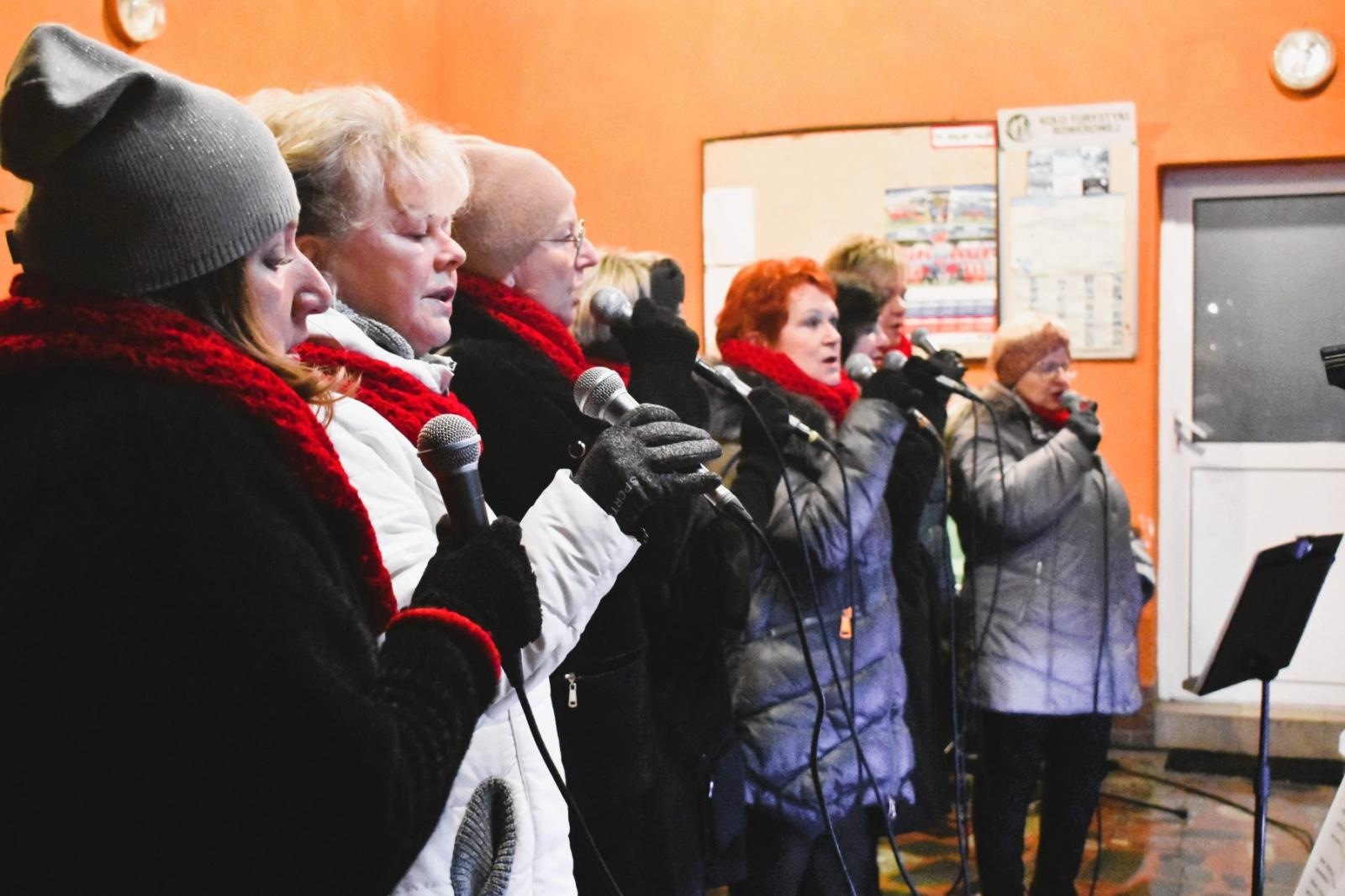 Zdjęcie w galerii na portalu naszwodzislaw.com: Gołkowice gościły jarmark bożonarodzeniowy wiadomości z regionu