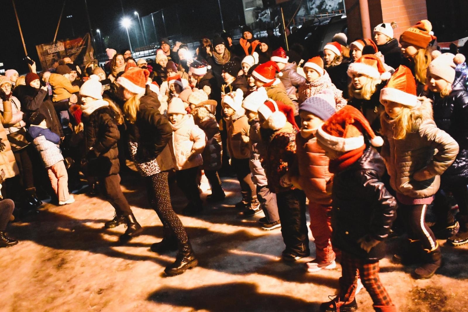 Zdjęcie w galerii na portalu naszwodzislaw.com: Gołkowice gościły jarmark bożonarodzeniowy wiadomości z regionu