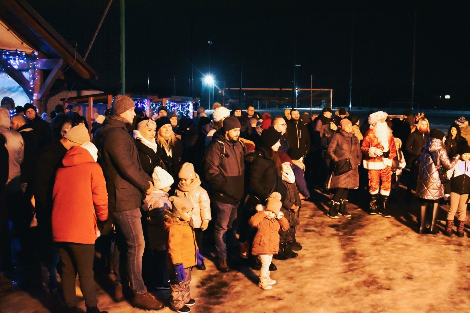 Zdjęcie w galerii na portalu naszwodzislaw.com: Gołkowice gościły jarmark bożonarodzeniowy wiadomości z regionu