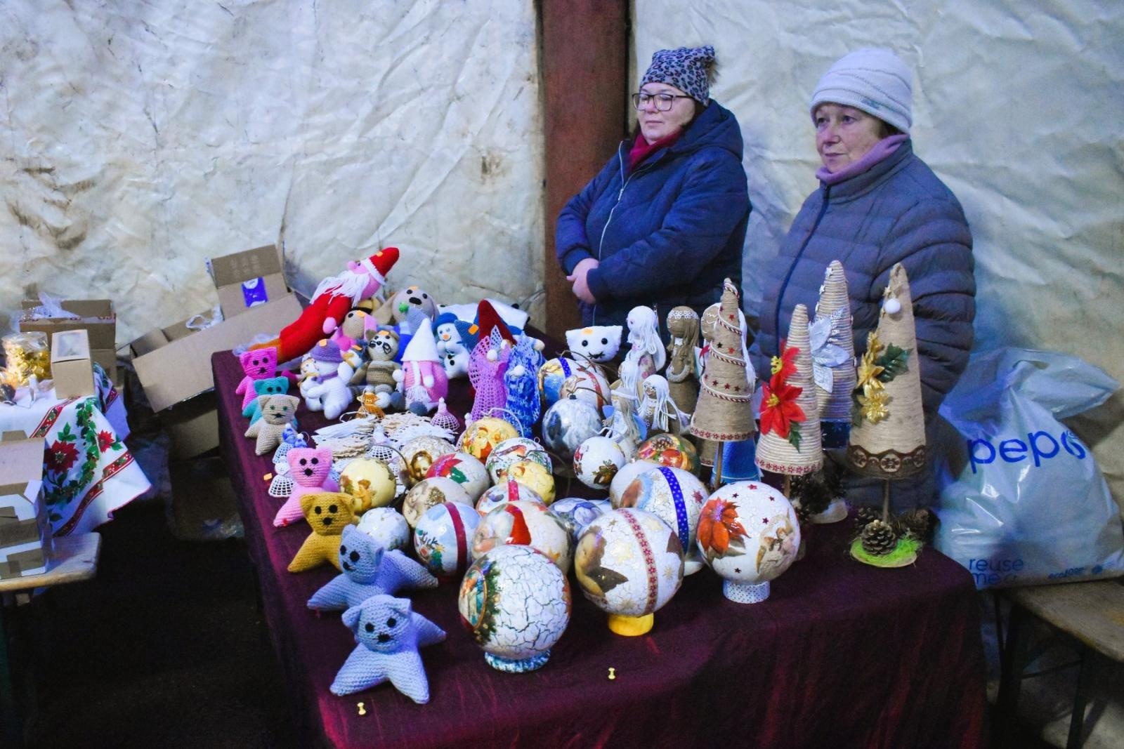 Zdjęcie w galerii na portalu naszwodzislaw.com: Gołkowice gościły jarmark bożonarodzeniowy wiadomości z regionu