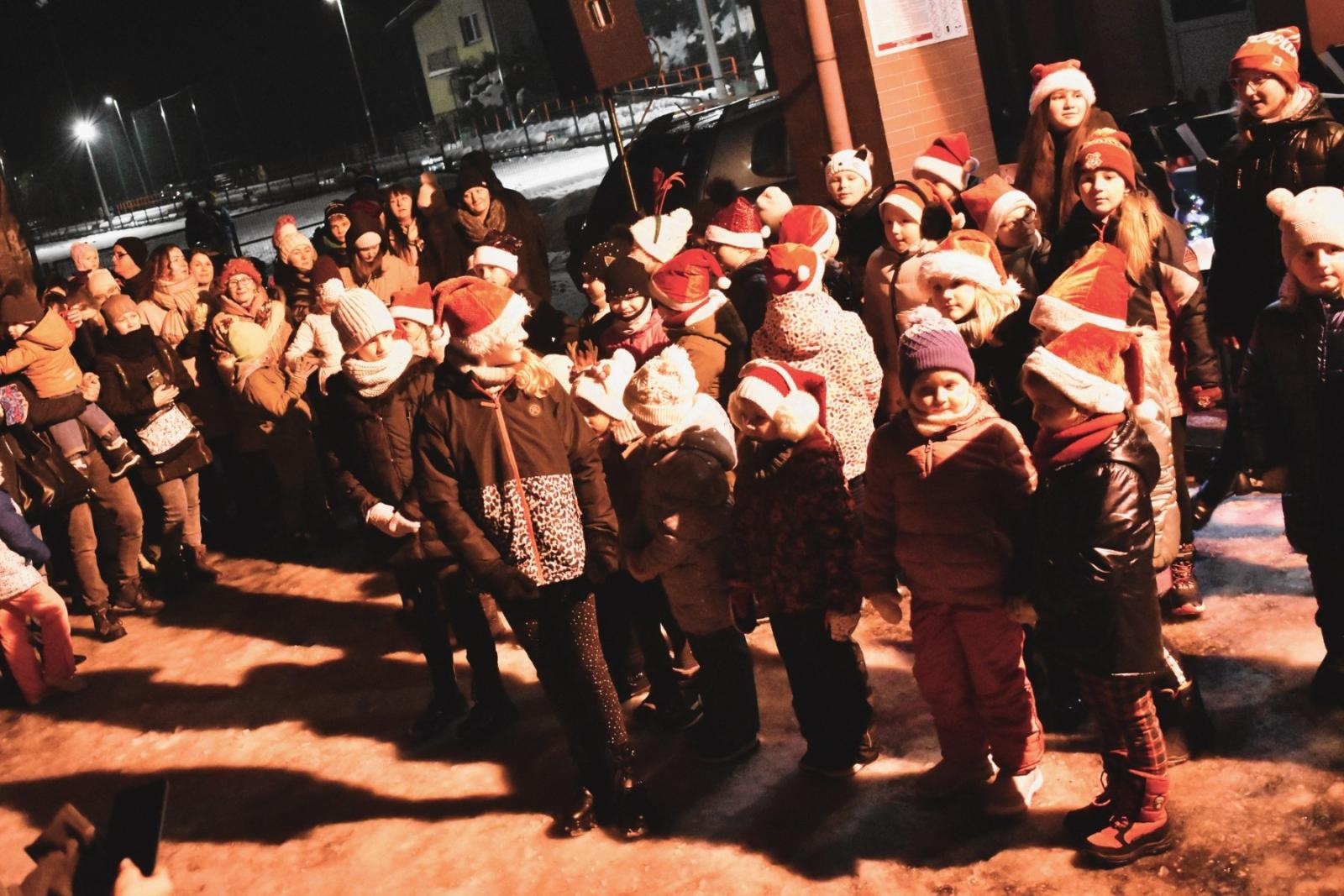 Zdjęcie w galerii na portalu naszwodzislaw.com: Gołkowice gościły jarmark bożonarodzeniowy wiadomości z regionu