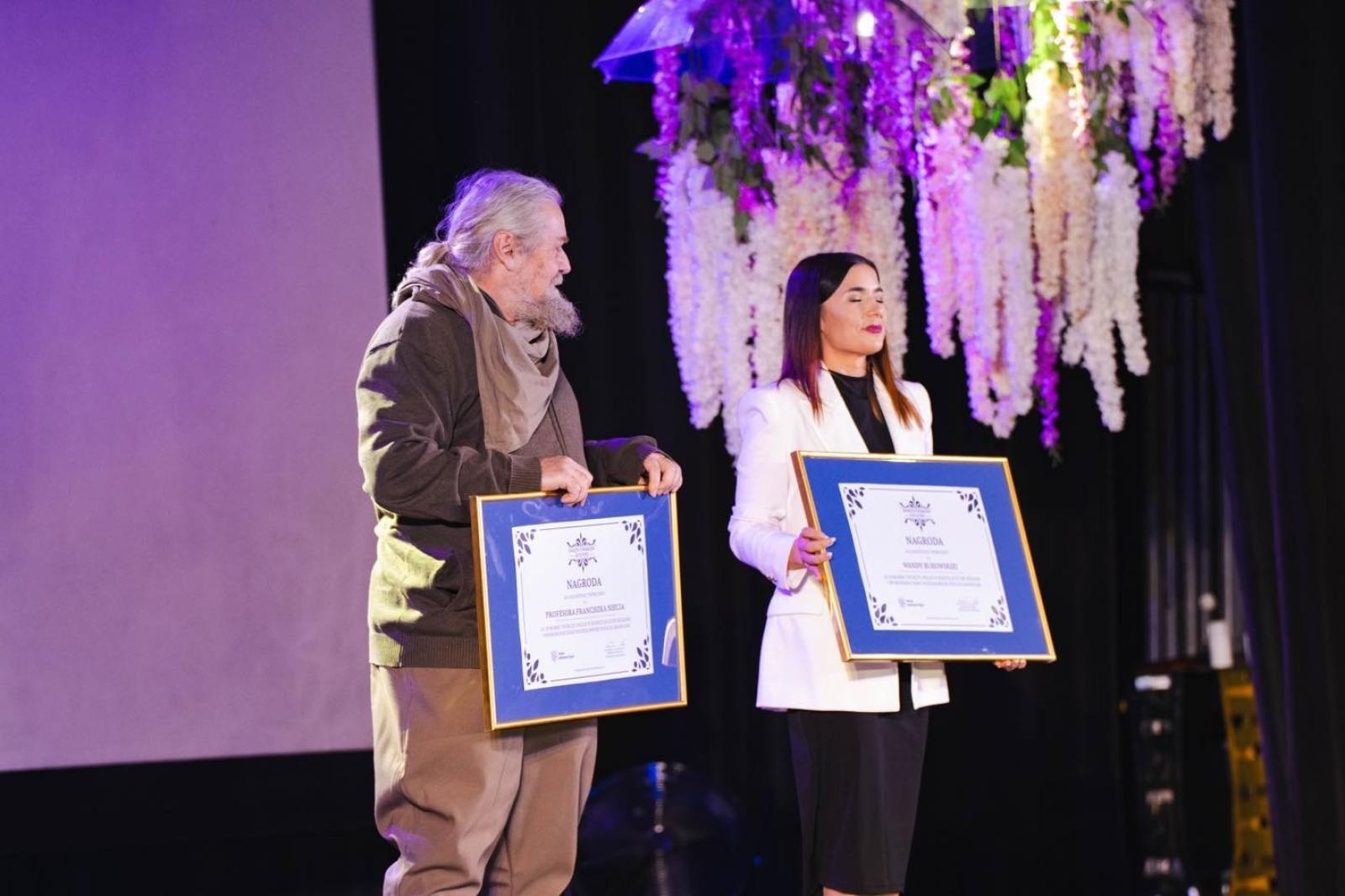 Zdjęcie w galerii na portalu naszwodzislaw.com: Zachwycające święto twórców kultury w Wodzisławiu Ślaskim [FOTO] wiadomości z regionu