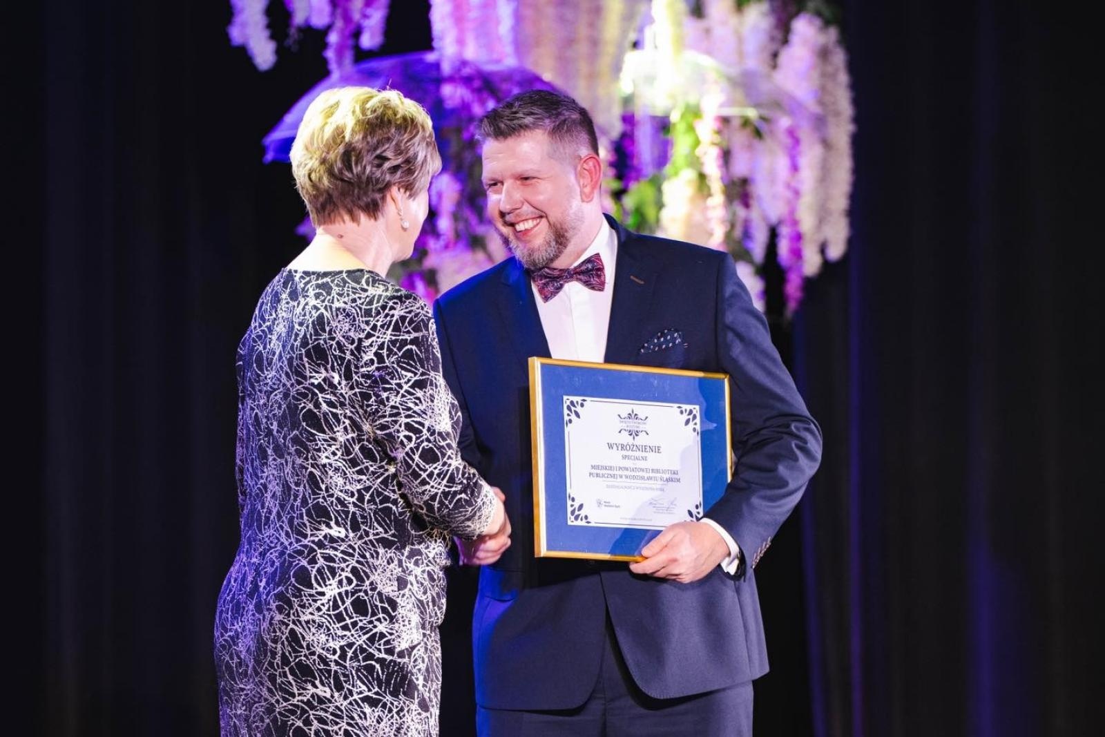 Zdjęcie w galerii na portalu naszwodzislaw.com: Zachwycające święto twórców kultury w Wodzisławiu Ślaskim [FOTO] wiadomości z regionu