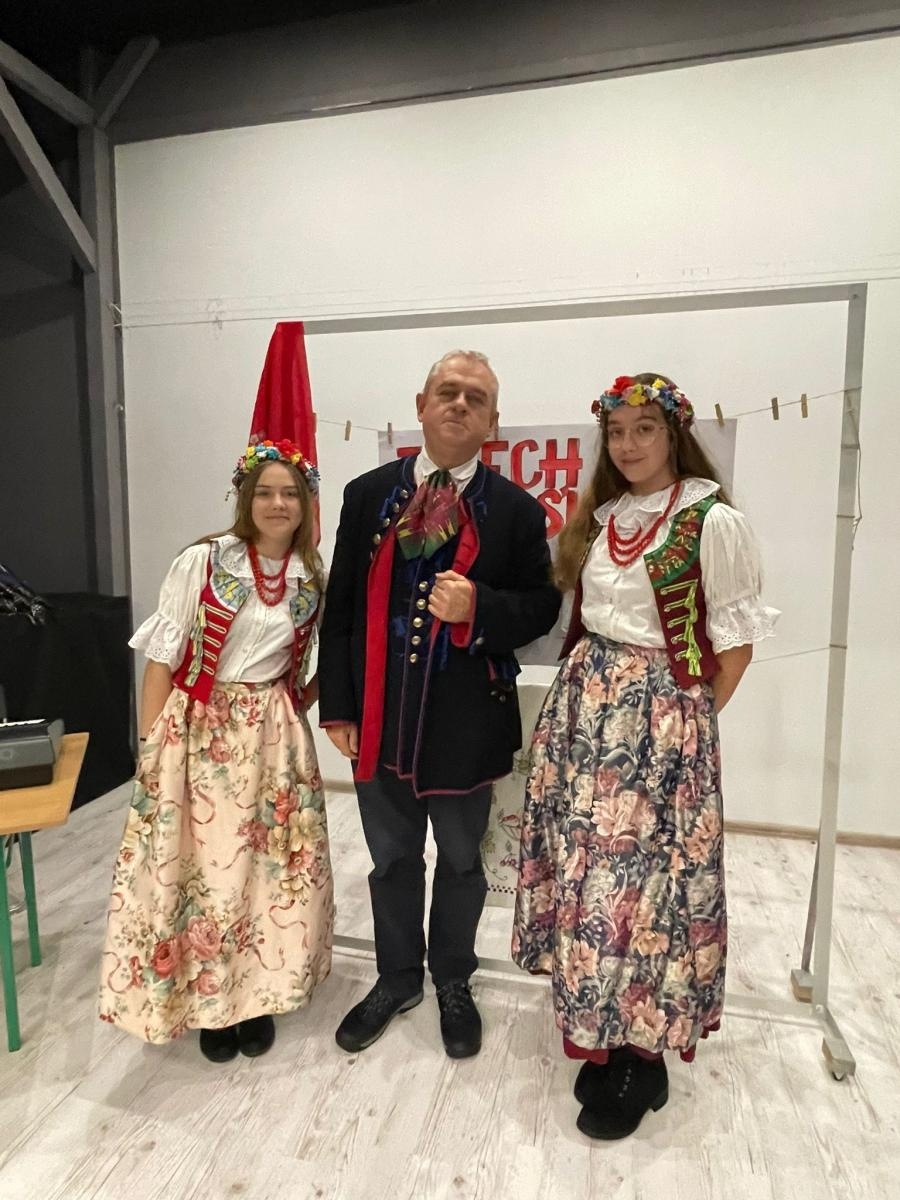 Zdjęcie w galerii na portalu naszwodzislaw.com: Jeżech ze Ślonska, przaja tradycjom. Projekt w ZSP1 wiadomości z regionu