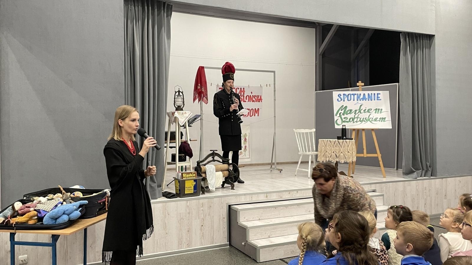 Zdjęcie w galerii na portalu naszwodzislaw.com: Jeżech ze Ślonska, przaja tradycjom. Projekt w ZSP1 wiadomości z regionu