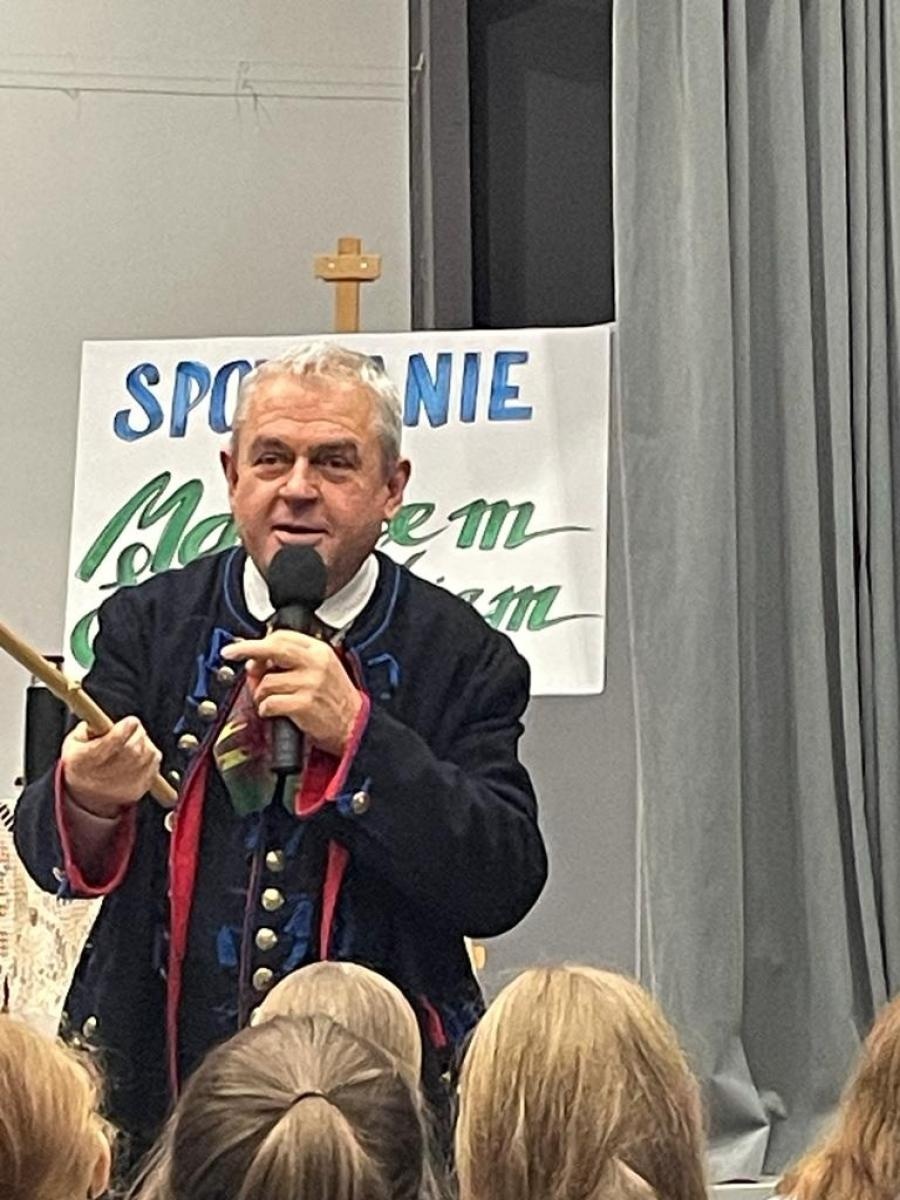 Zdjęcie w galerii na portalu naszwodzislaw.com: Jeżech ze Ślonska, przaja tradycjom. Projekt w ZSP1 wiadomości z regionu