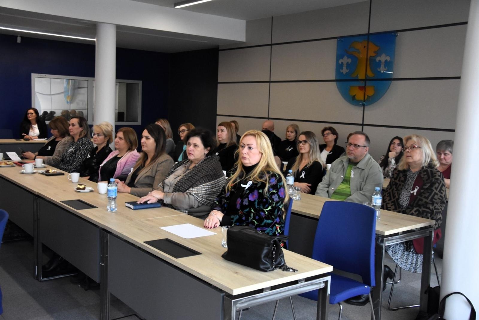 Zdjęcie w galerii na portalu naszwodzislaw.com: Rozmawiali o tolerancji i przeciwdziałaniu przemocy wiadomości z regionu