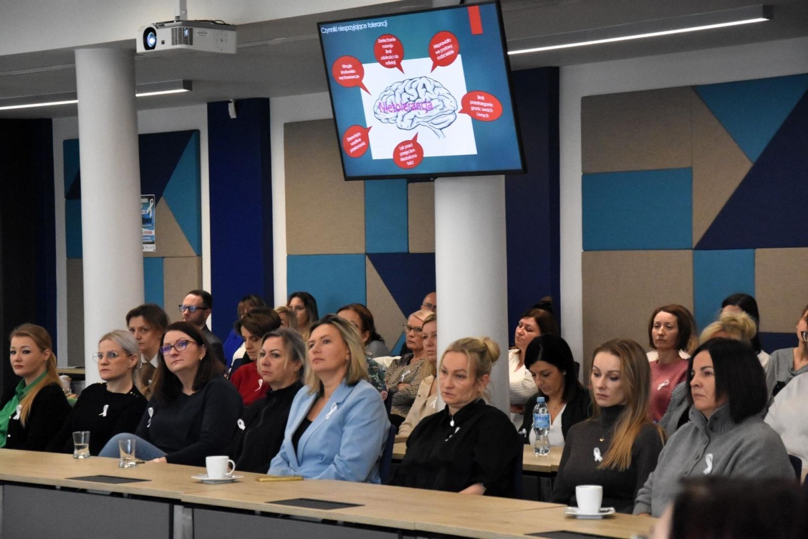 Zdjęcie w galerii na portalu naszwodzislaw.com: Rozmawiali o tolerancji i przeciwdziałaniu przemocy wiadomości z regionu