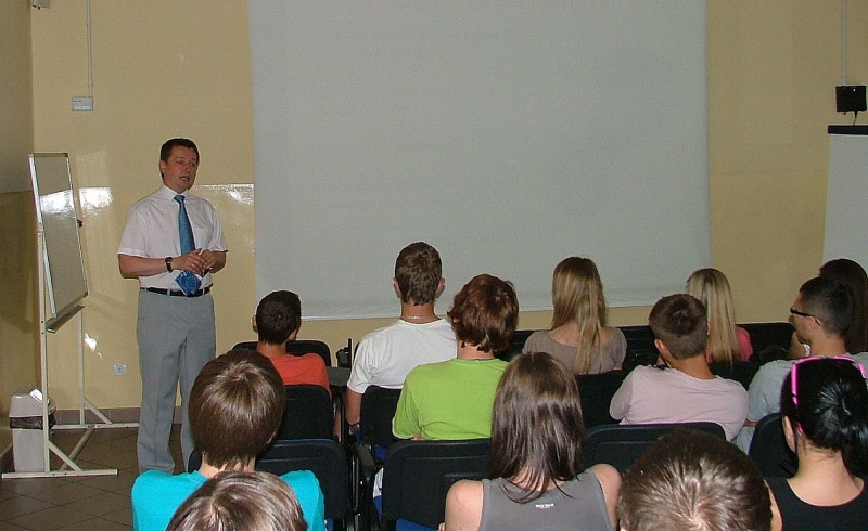 Zdjęcie w galerii na portalu naszwodzislaw.com: Dzień Europejski w LO w Rydułtowach wiadomości z regionu