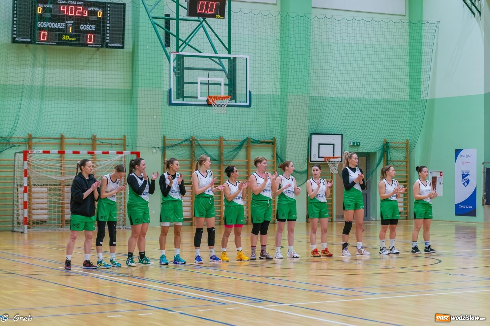 Zdjęcie w galerii na portalu naszwodzislaw.com: Koszykówka. Walka do ostatniej syreny. Olimpia górą w Raciborzu [FOTO i WIDEO] wiadomości z regionu
