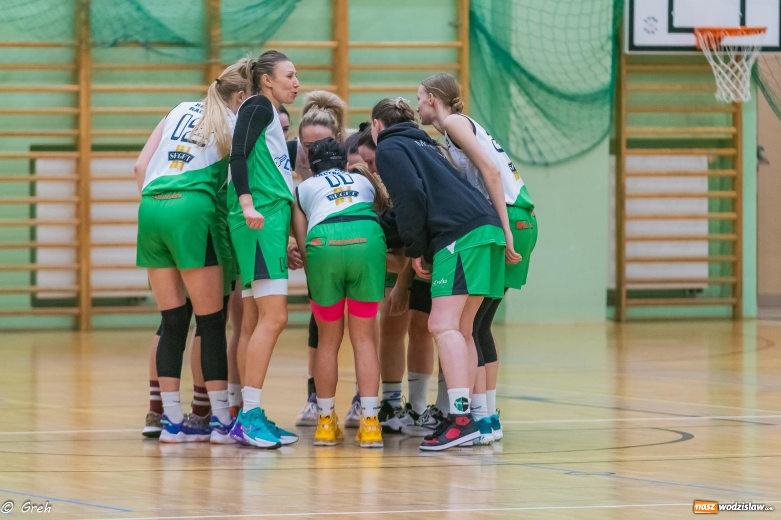 Zdjęcie w galerii na portalu naszwodzislaw.com: Koszykówka. Walka do ostatniej syreny. Olimpia górą w Raciborzu [FOTO i WIDEO] wiadomości z regionu