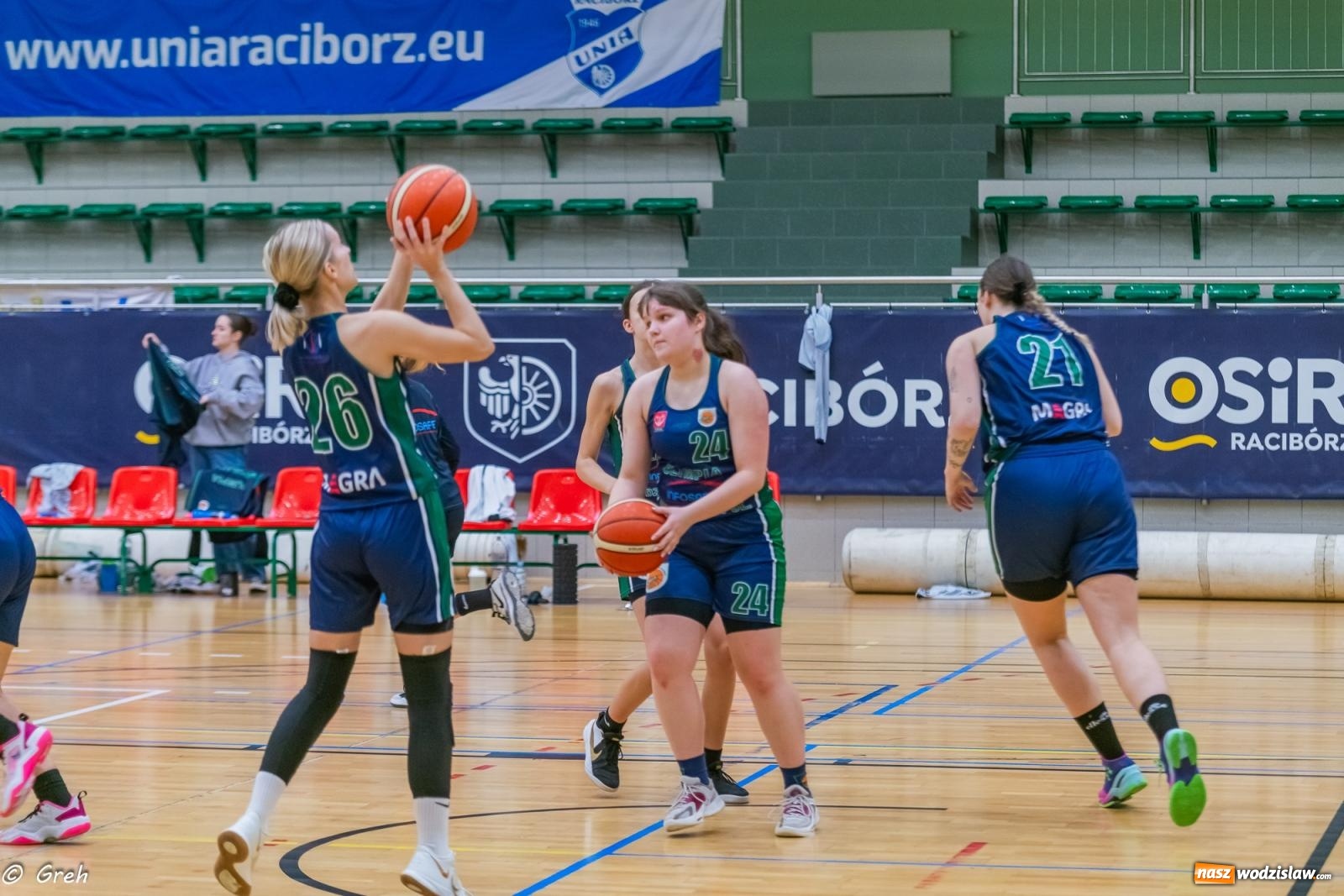 Zdjęcie w galerii na portalu naszwodzislaw.com: Koszykówka. Walka do ostatniej syreny. Olimpia górą w Raciborzu [FOTO i WIDEO] wiadomości z regionu