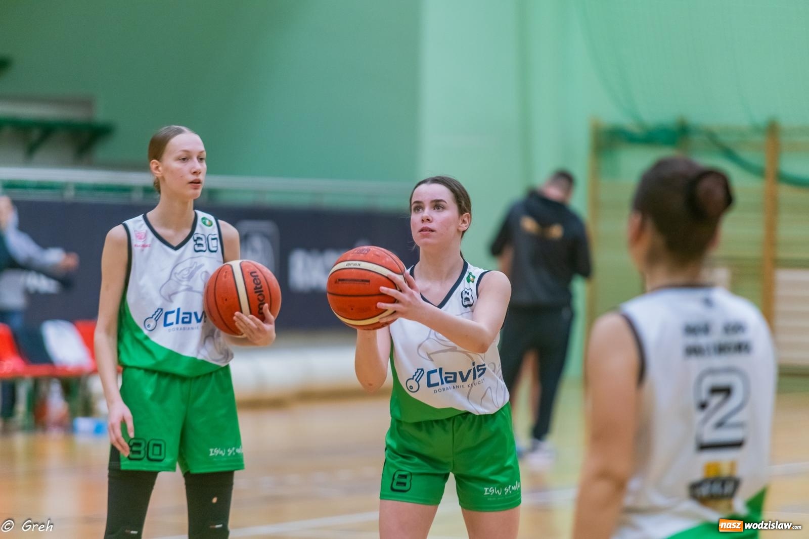Zdjęcie w galerii na portalu naszwodzislaw.com: Koszykówka. Walka do ostatniej syreny. Olimpia górą w Raciborzu [FOTO i WIDEO] wiadomości z regionu