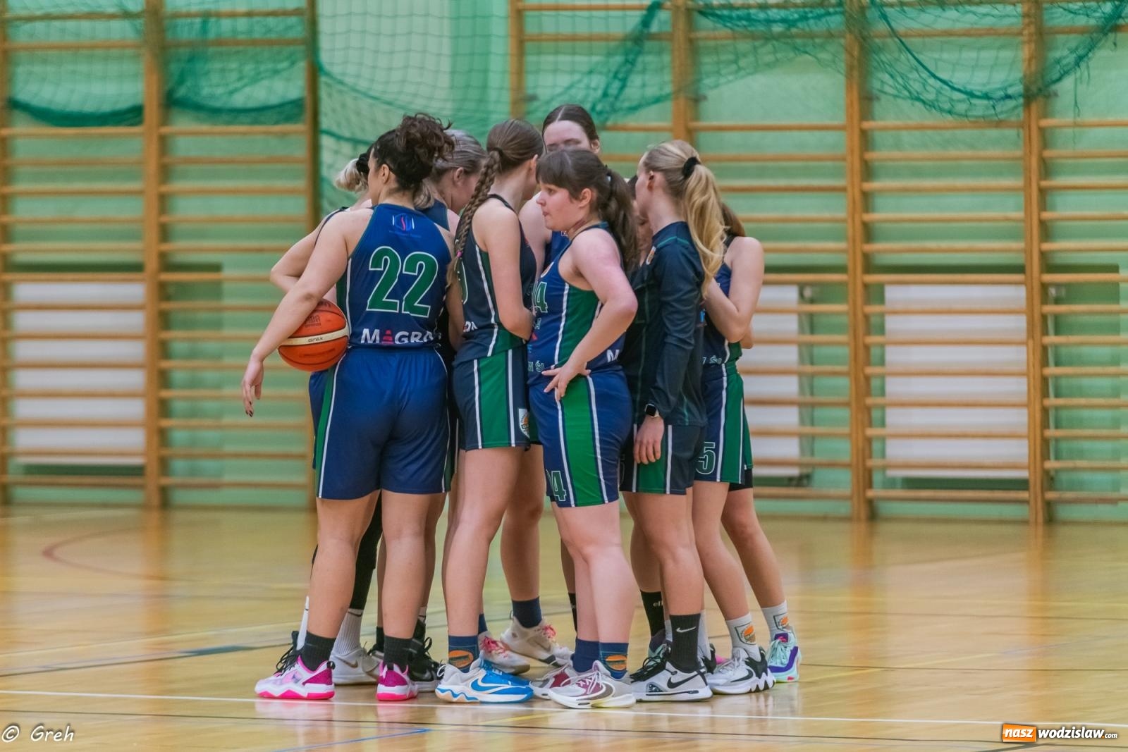 Zdjęcie w galerii na portalu naszwodzislaw.com: Koszykówka. Walka do ostatniej syreny. Olimpia górą w Raciborzu [FOTO i WIDEO] wiadomości z regionu