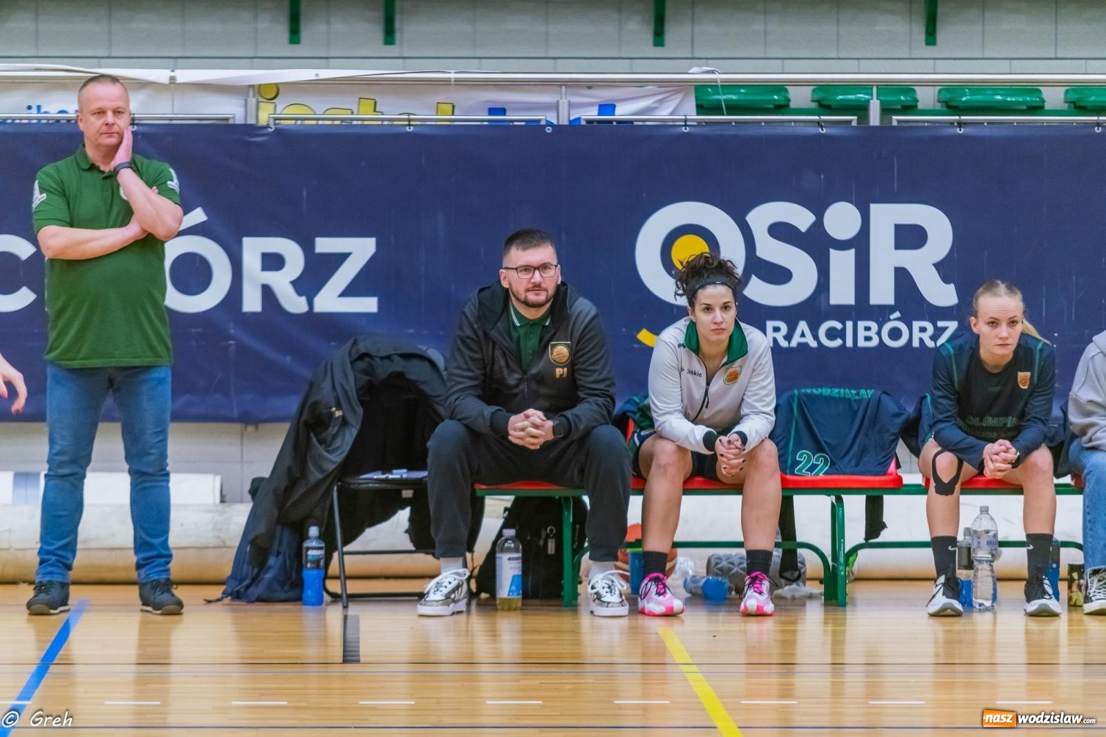 Zdjęcie w galerii na portalu naszwodzislaw.com: Koszykówka. Walka do ostatniej syreny. Olimpia górą w Raciborzu [FOTO i WIDEO] wiadomości z regionu