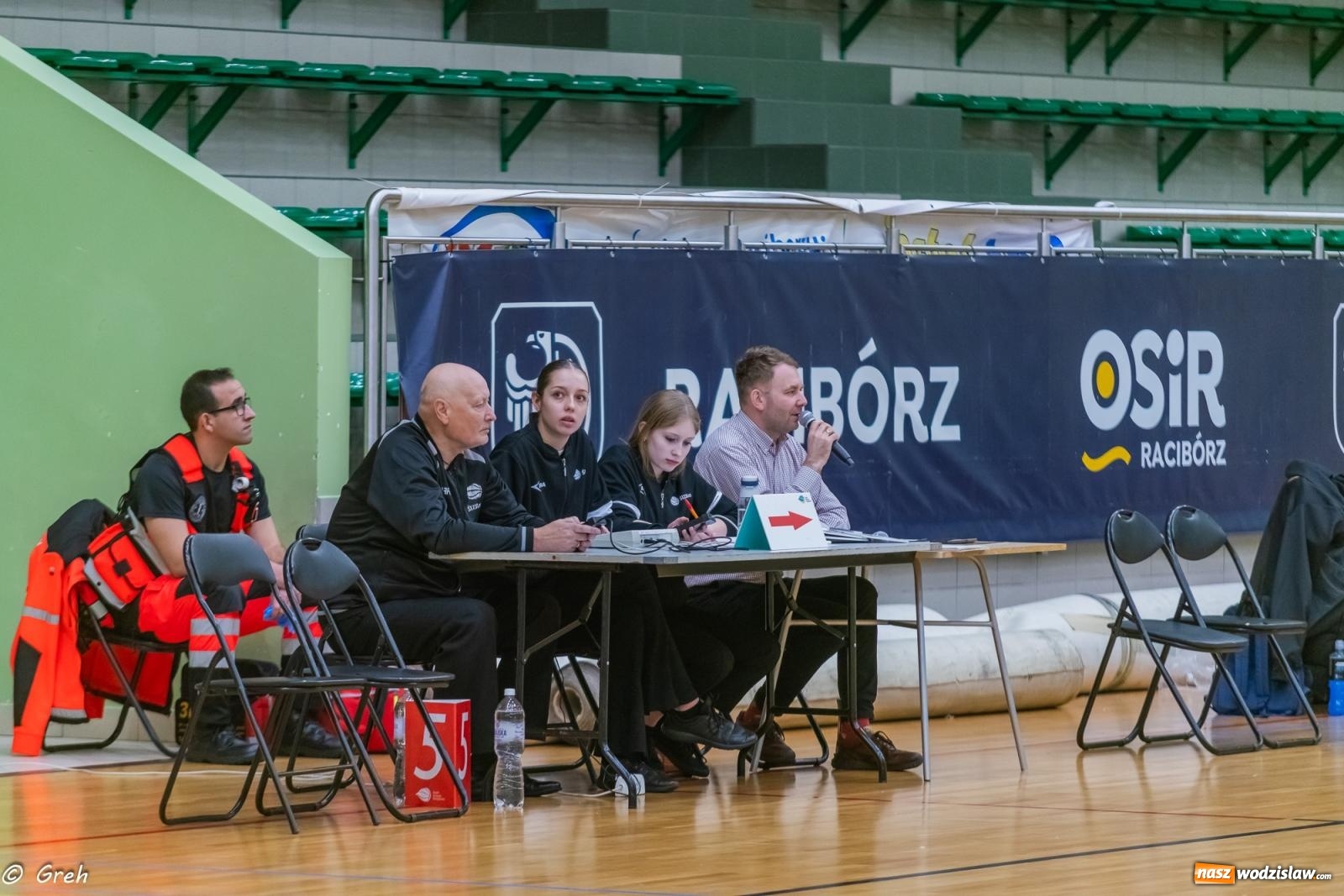 Zdjęcie w galerii na portalu naszwodzislaw.com: Koszykówka. Walka do ostatniej syreny. Olimpia górą w Raciborzu [FOTO i WIDEO] wiadomości z regionu