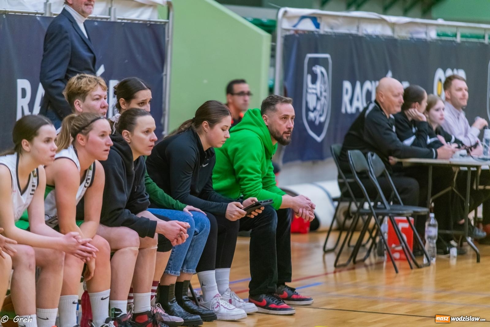 Zdjęcie w galerii na portalu naszwodzislaw.com: Koszykówka. Walka do ostatniej syreny. Olimpia górą w Raciborzu [FOTO i WIDEO] wiadomości z regionu