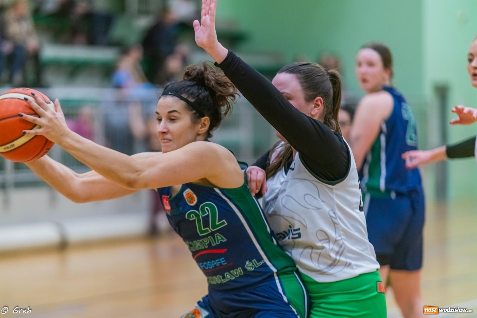 Zdjęcie w galerii na portalu naszwodzislaw.com: Koszykówka. Walka do ostatniej syreny. Olimpia górą w Raciborzu [FOTO i WIDEO] wiadomości z regionu