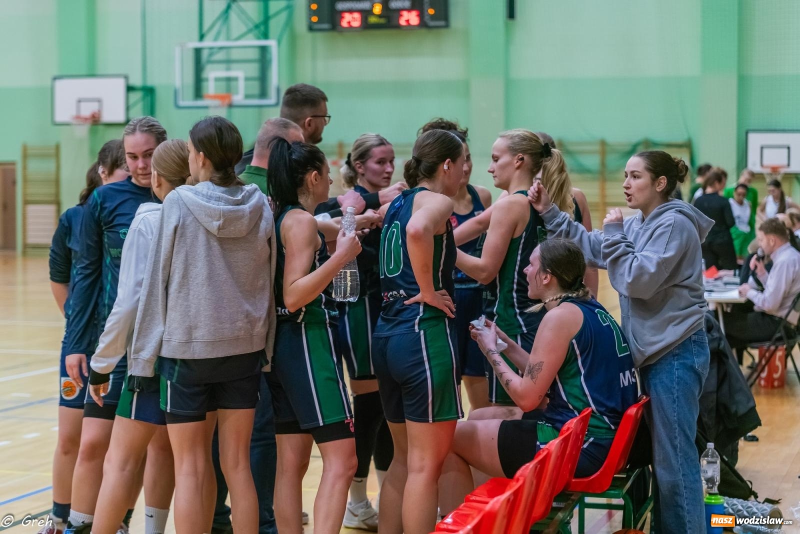 Zdjęcie w galerii na portalu naszwodzislaw.com: Koszykówka. Walka do ostatniej syreny. Olimpia górą w Raciborzu [FOTO i WIDEO] wiadomości z regionu