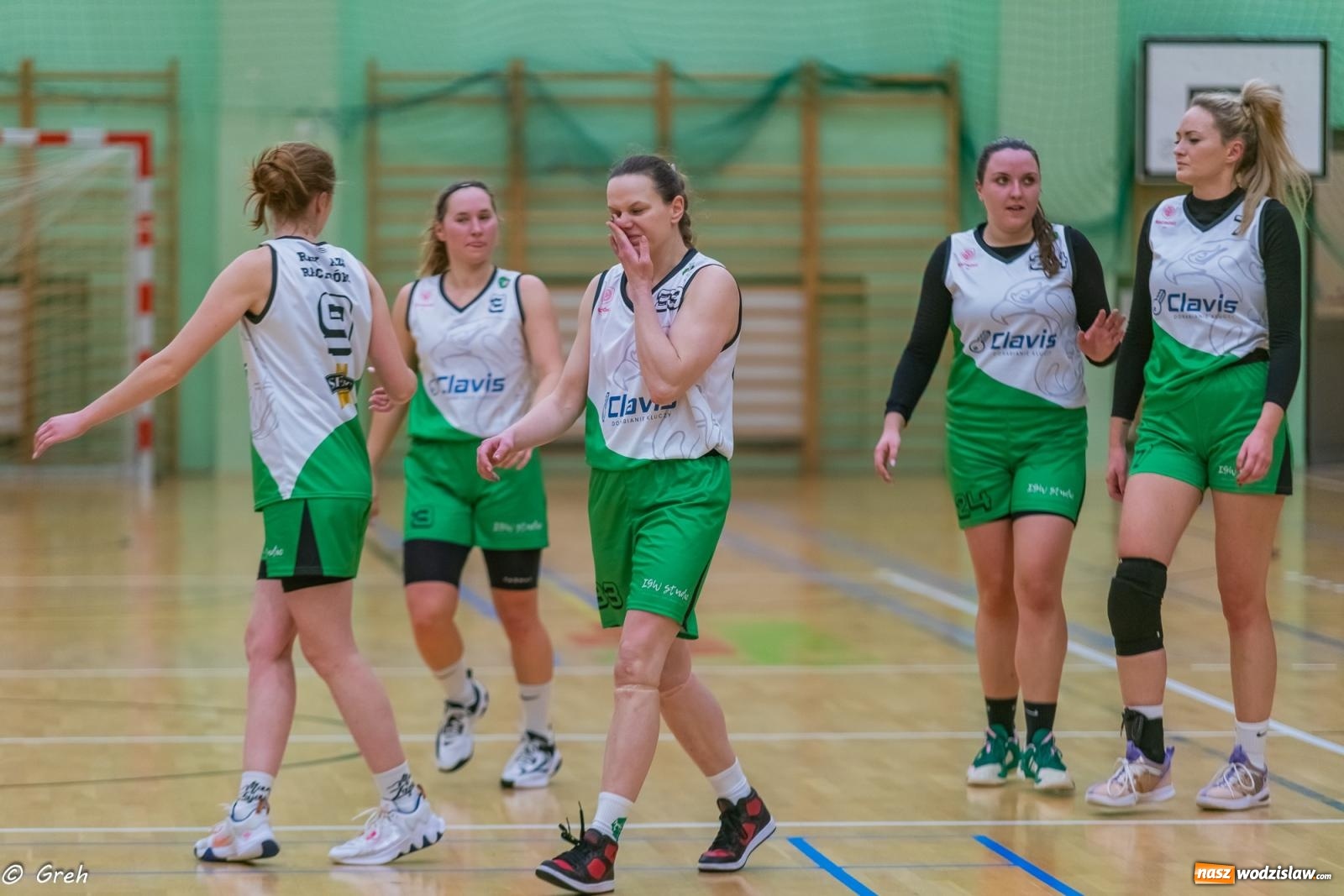 Zdjęcie w galerii na portalu naszwodzislaw.com: Koszykówka. Walka do ostatniej syreny. Olimpia górą w Raciborzu [FOTO i WIDEO] wiadomości z regionu