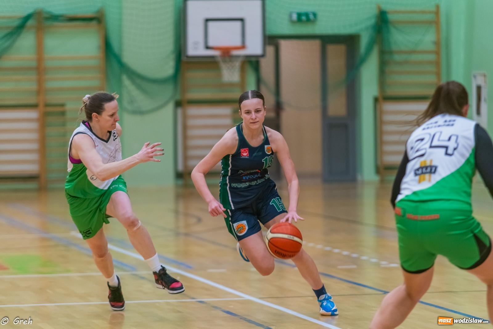 Zdjęcie w galerii na portalu naszwodzislaw.com: Koszykówka. Walka do ostatniej syreny. Olimpia górą w Raciborzu [FOTO i WIDEO] wiadomości z regionu