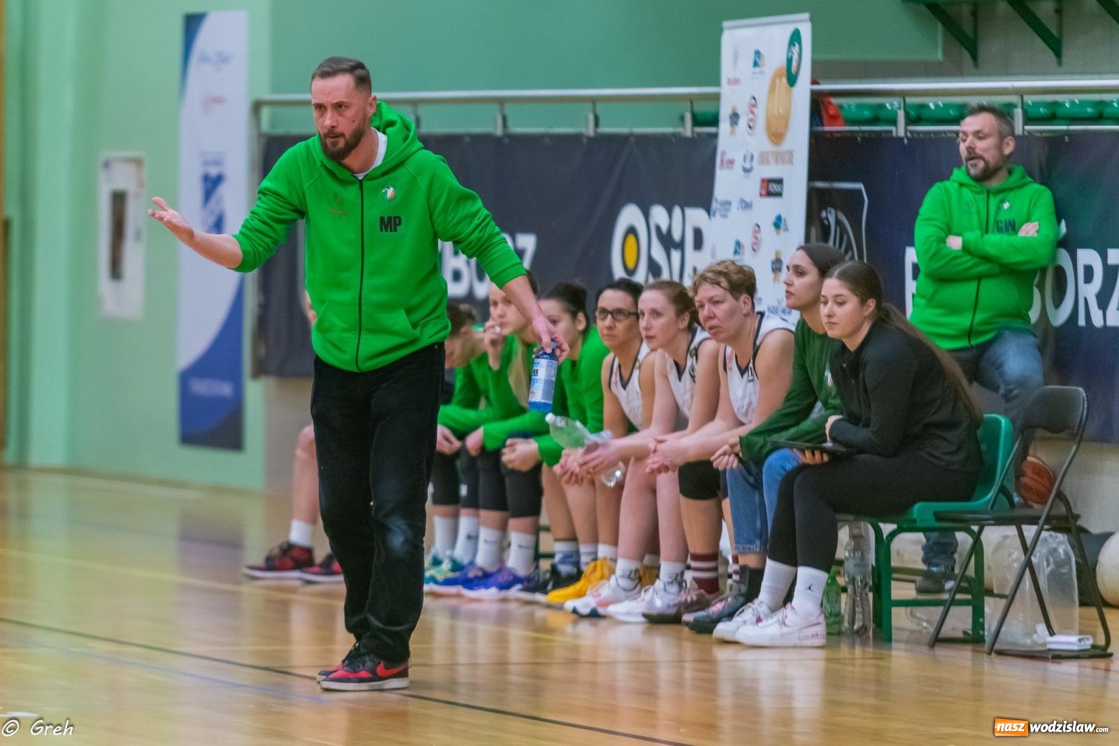 Zdjęcie w galerii na portalu naszwodzislaw.com: Koszykówka. Walka do ostatniej syreny. Olimpia górą w Raciborzu [FOTO i WIDEO] wiadomości z regionu