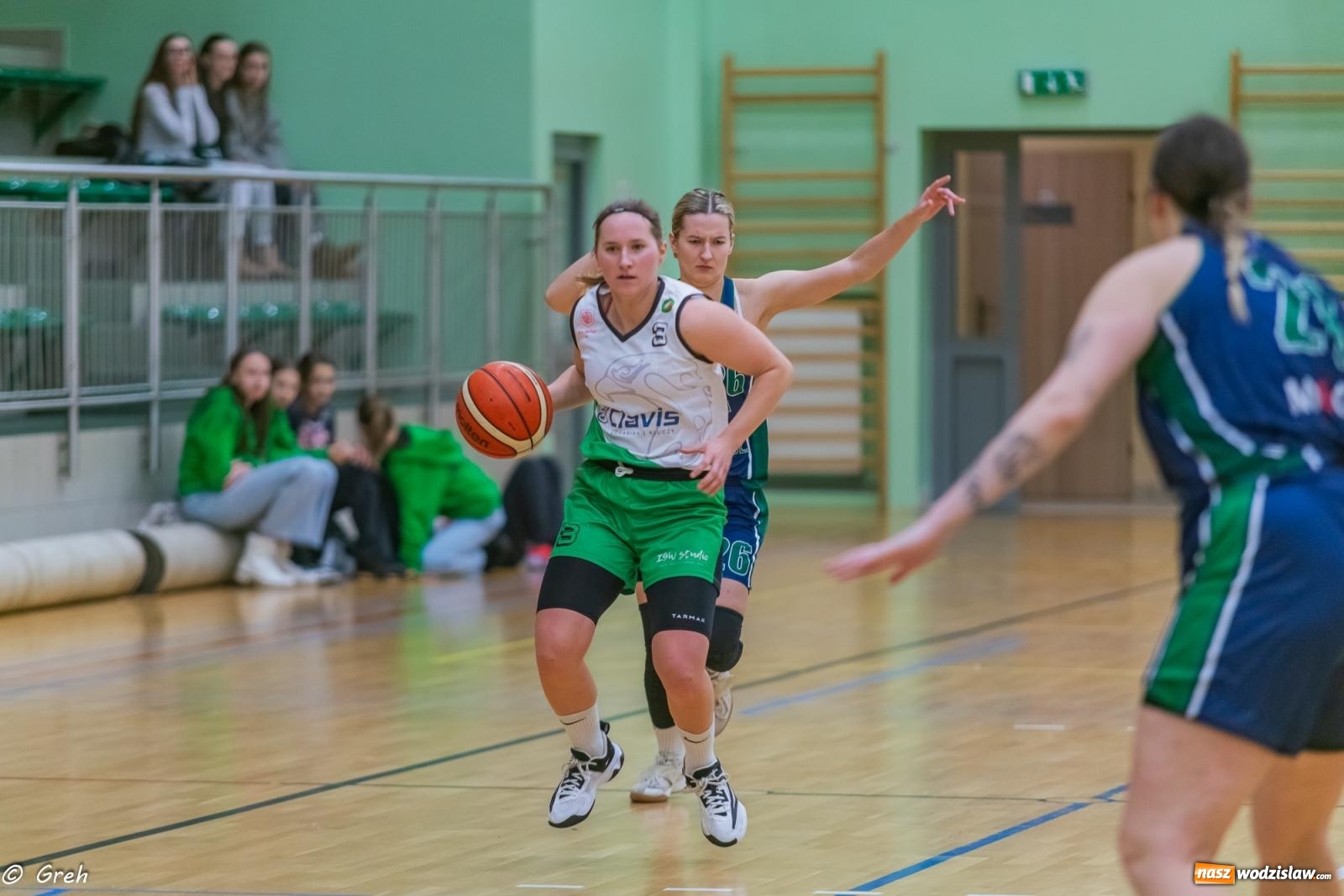 Zdjęcie w galerii na portalu naszwodzislaw.com: Koszykówka. Walka do ostatniej syreny. Olimpia górą w Raciborzu [FOTO i WIDEO] wiadomości z regionu