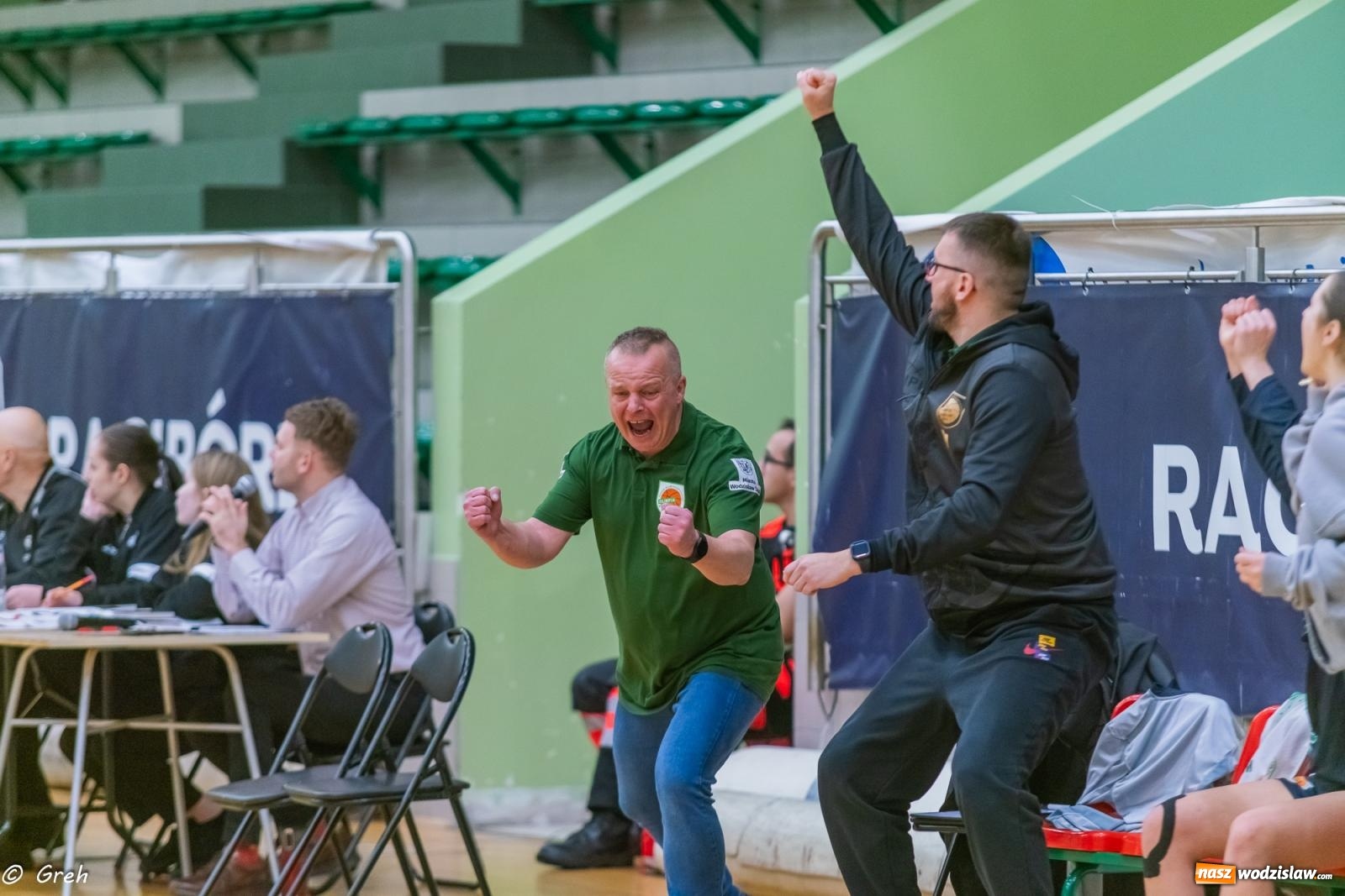 Zdjęcie w galerii na portalu naszwodzislaw.com: Koszykówka. Walka do ostatniej syreny. Olimpia górą w Raciborzu [FOTO i WIDEO] wiadomości z regionu