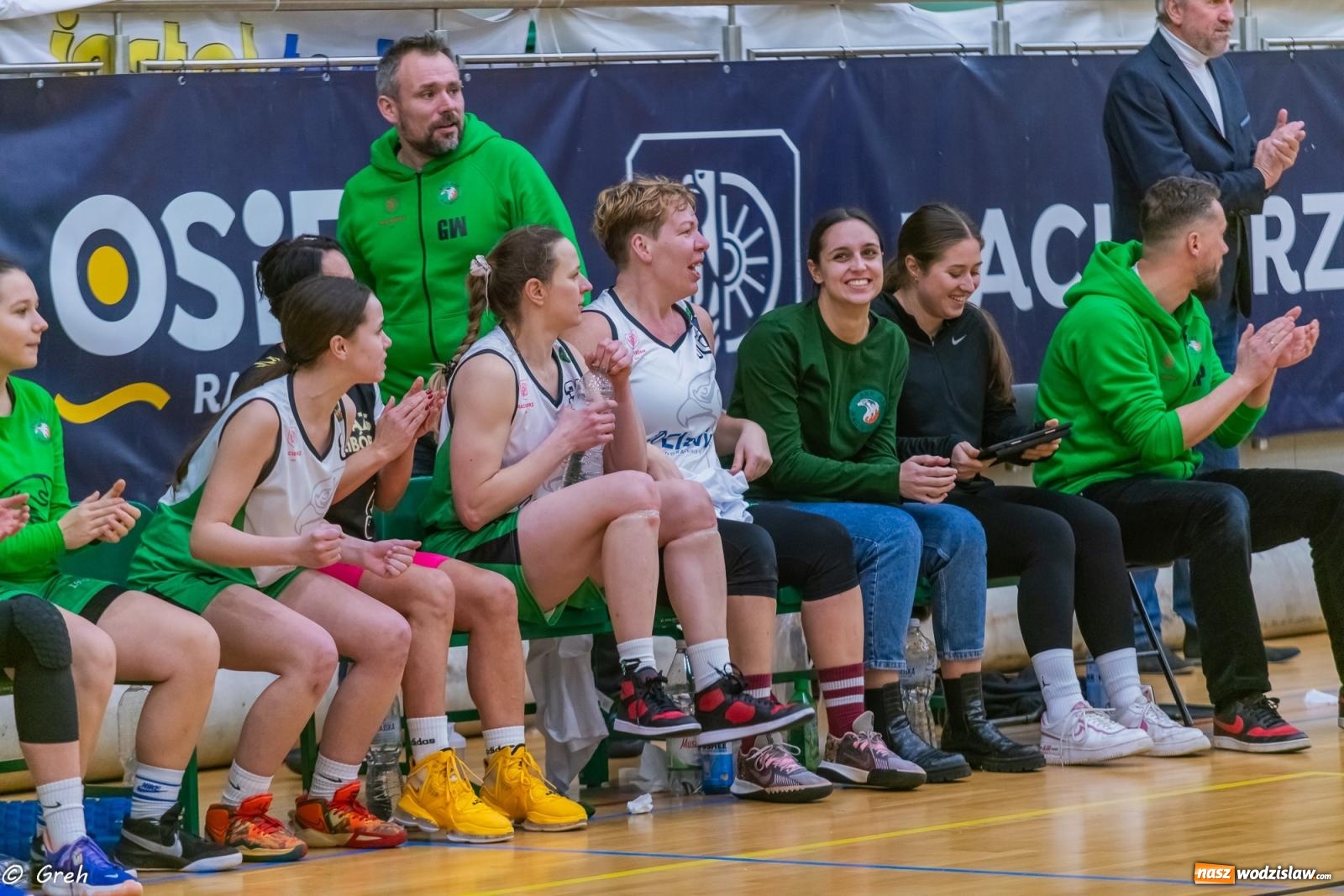 Zdjęcie w galerii na portalu naszwodzislaw.com: Koszykówka. Walka do ostatniej syreny. Olimpia górą w Raciborzu [FOTO i WIDEO] wiadomości z regionu