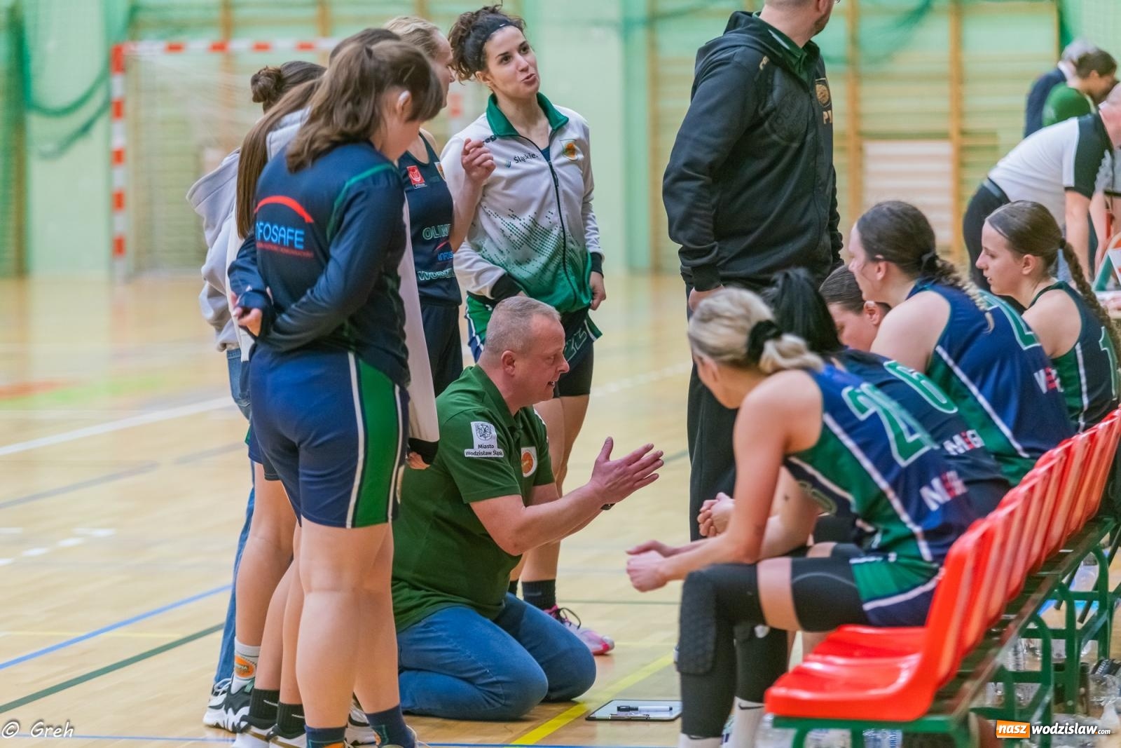 Zdjęcie w galerii na portalu naszwodzislaw.com: Koszykówka. Walka do ostatniej syreny. Olimpia górą w Raciborzu [FOTO i WIDEO] wiadomości z regionu