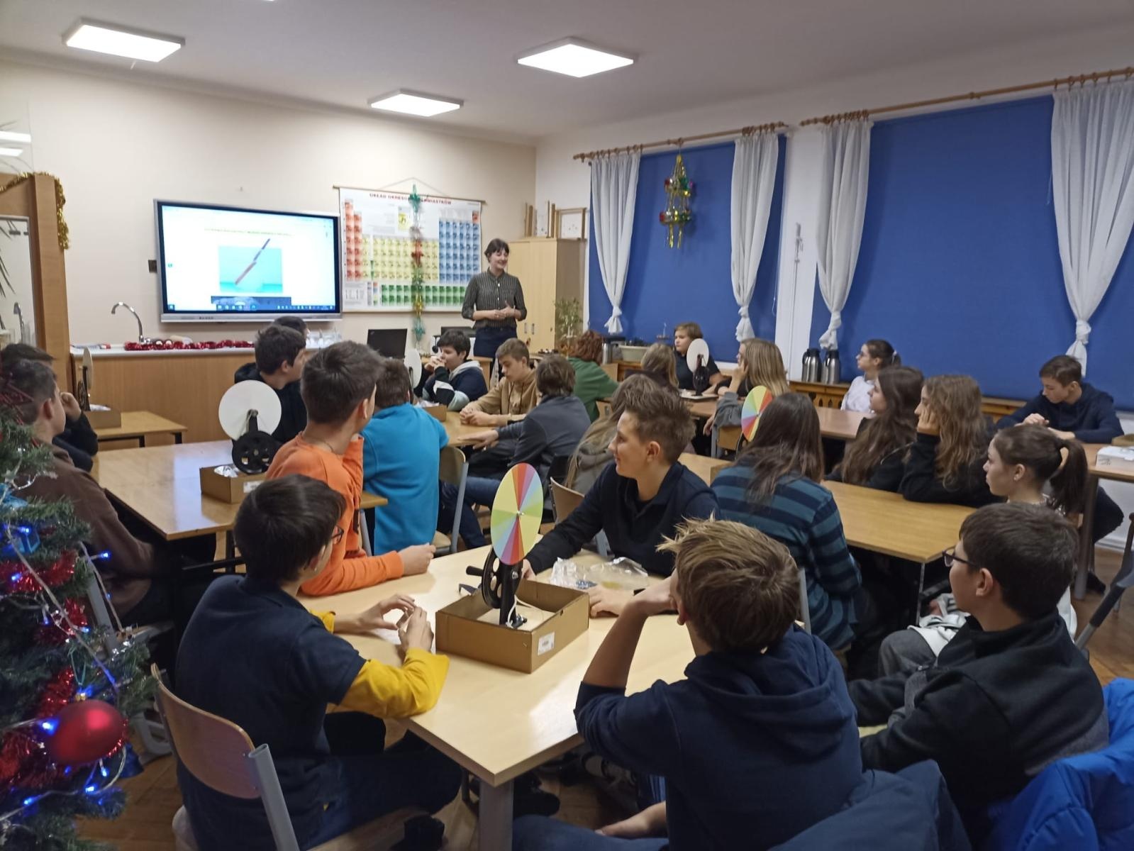 Zdjęcie w galerii na portalu naszwodzislaw.com: Goście z Krasnego Pola w zawadzkiej szkole wiadomości z regionu