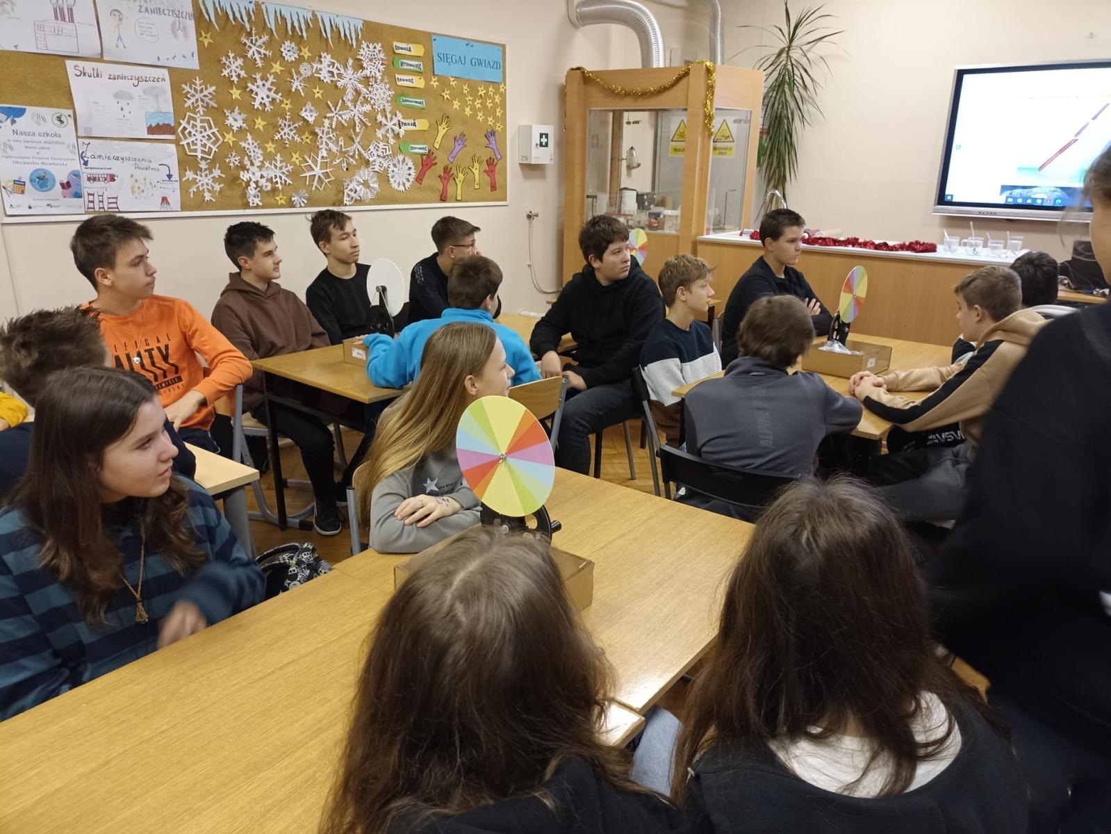 Zdjęcie w galerii na portalu naszwodzislaw.com: Goście z Krasnego Pola w zawadzkiej szkole wiadomości z regionu