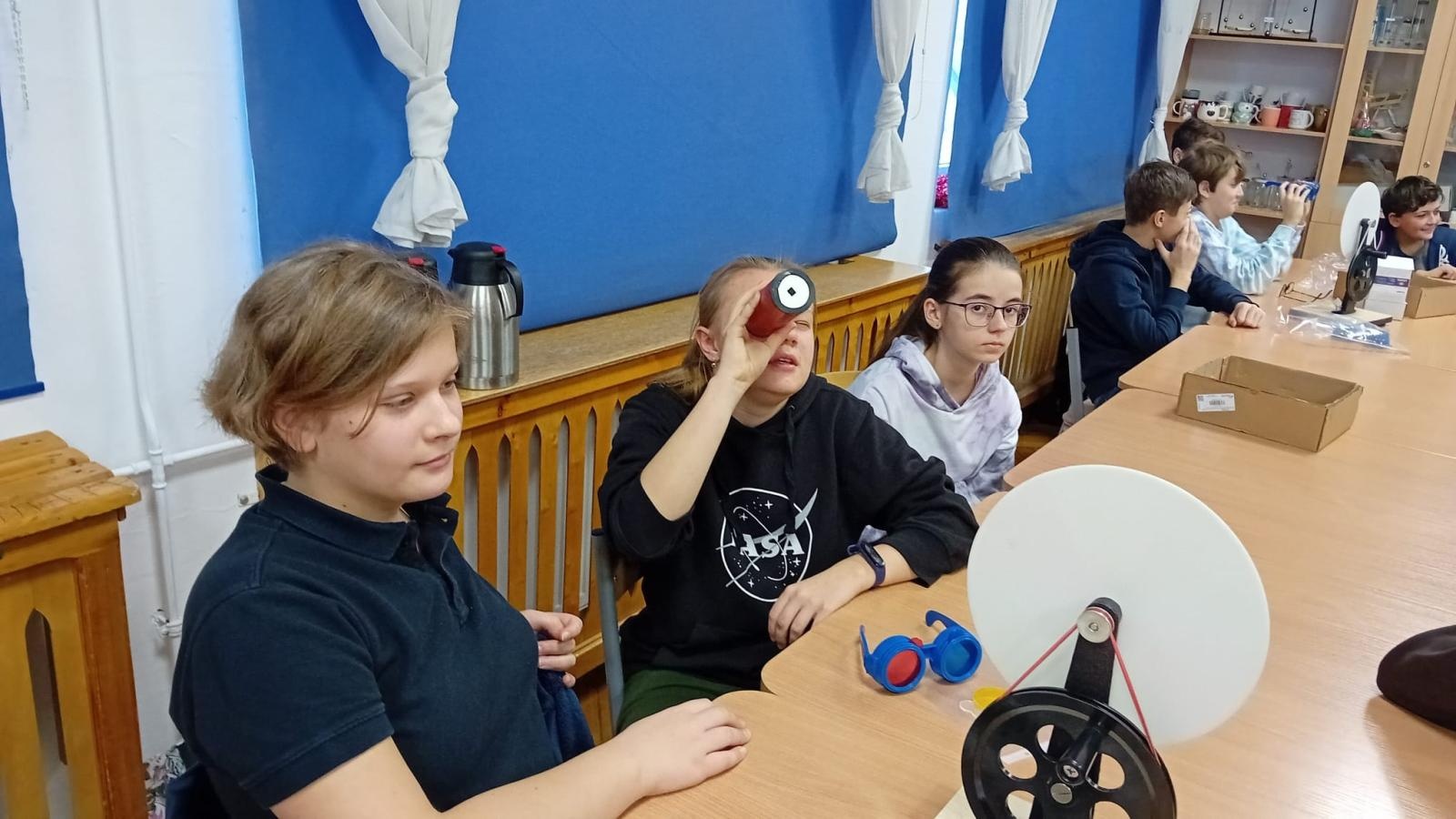 Zdjęcie w galerii na portalu naszwodzislaw.com: Goście z Krasnego Pola w zawadzkiej szkole wiadomości z regionu