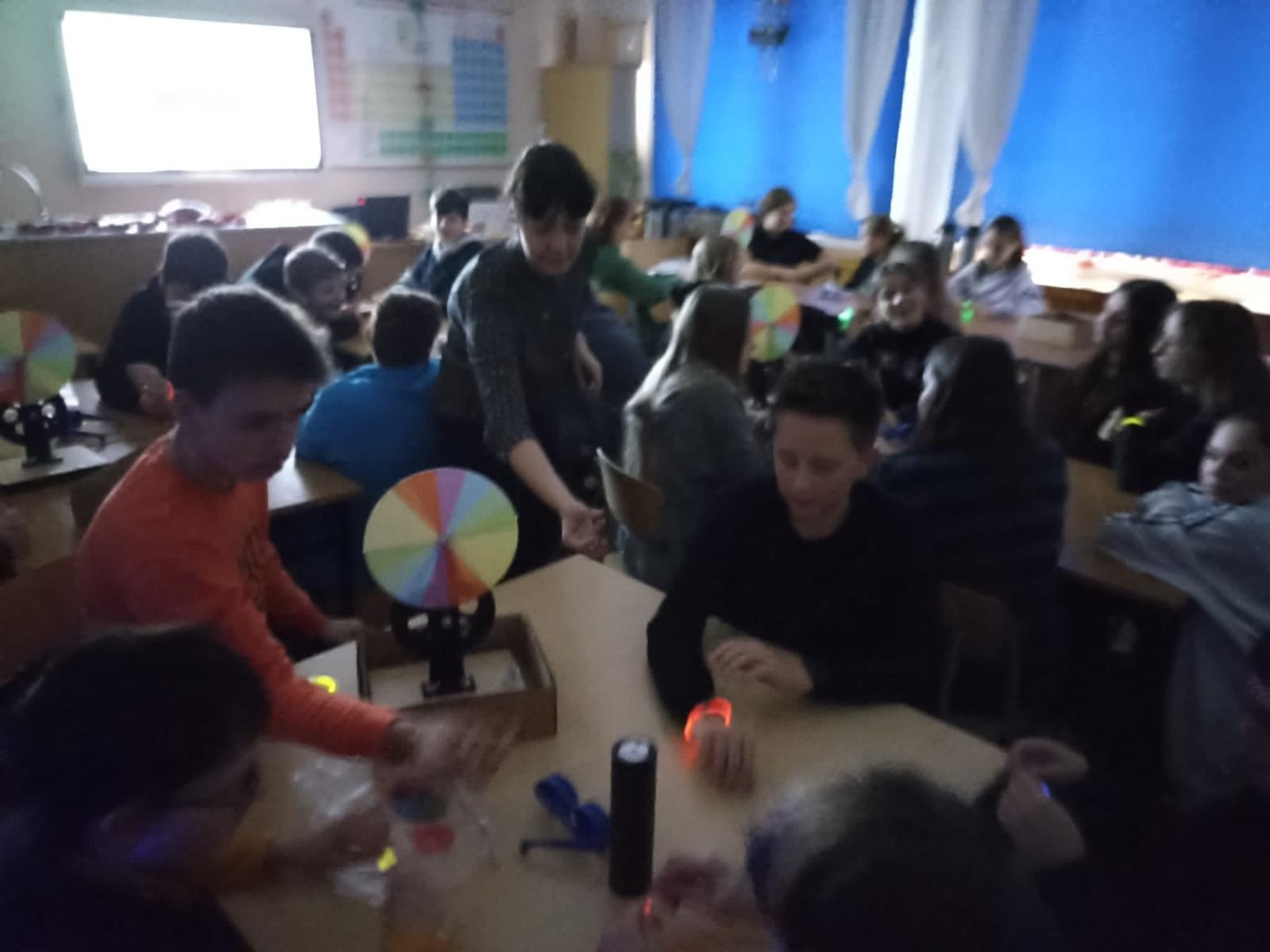 Zdjęcie w galerii na portalu naszwodzislaw.com: Goście z Krasnego Pola w zawadzkiej szkole wiadomości z regionu