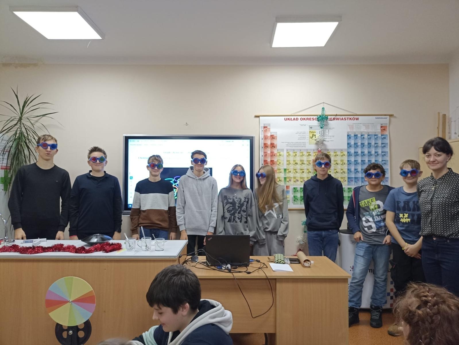 Zdjęcie w galerii na portalu naszwodzislaw.com: Goście z Krasnego Pola w zawadzkiej szkole wiadomości z regionu