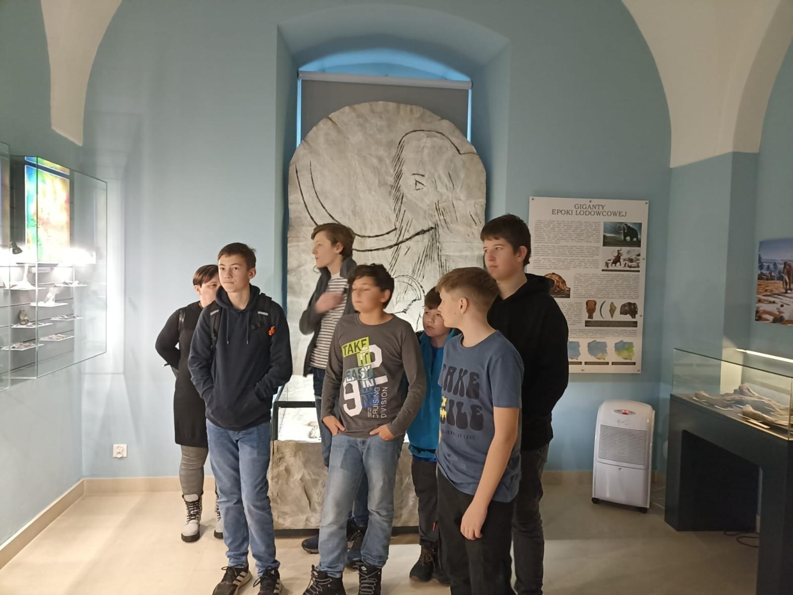 Zdjęcie w galerii na portalu naszwodzislaw.com: Goście z Krasnego Pola w zawadzkiej szkole wiadomości z regionu