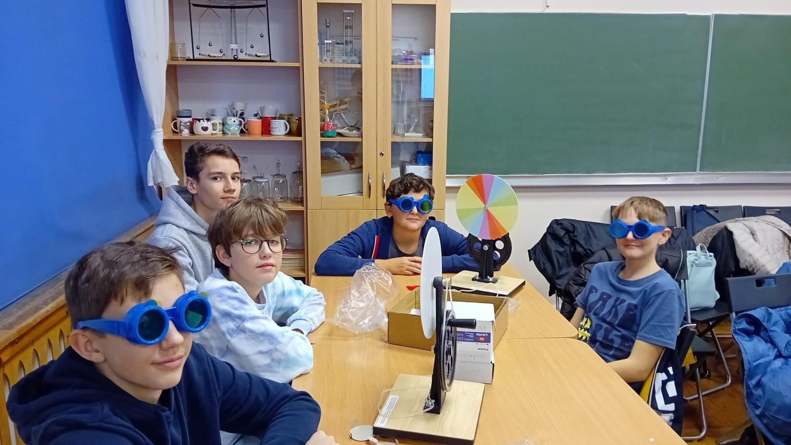 Zdjęcie w galerii na portalu naszwodzislaw.com: Goście z Krasnego Pola w zawadzkiej szkole wiadomości z regionu