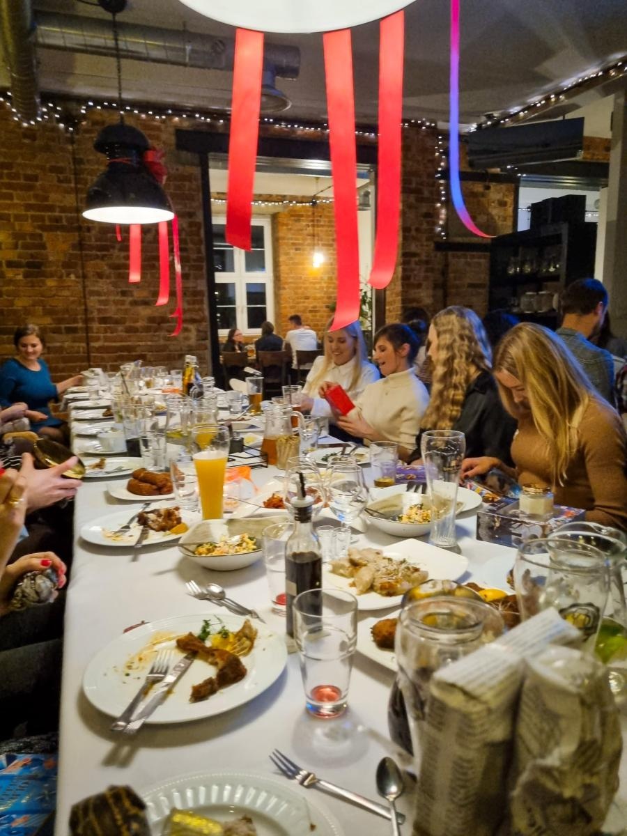 Zdjęcie w galerii na portalu naszwodzislaw.com: Spotkanie wigilijne Spółki Dentica24 wiadomości z regionu