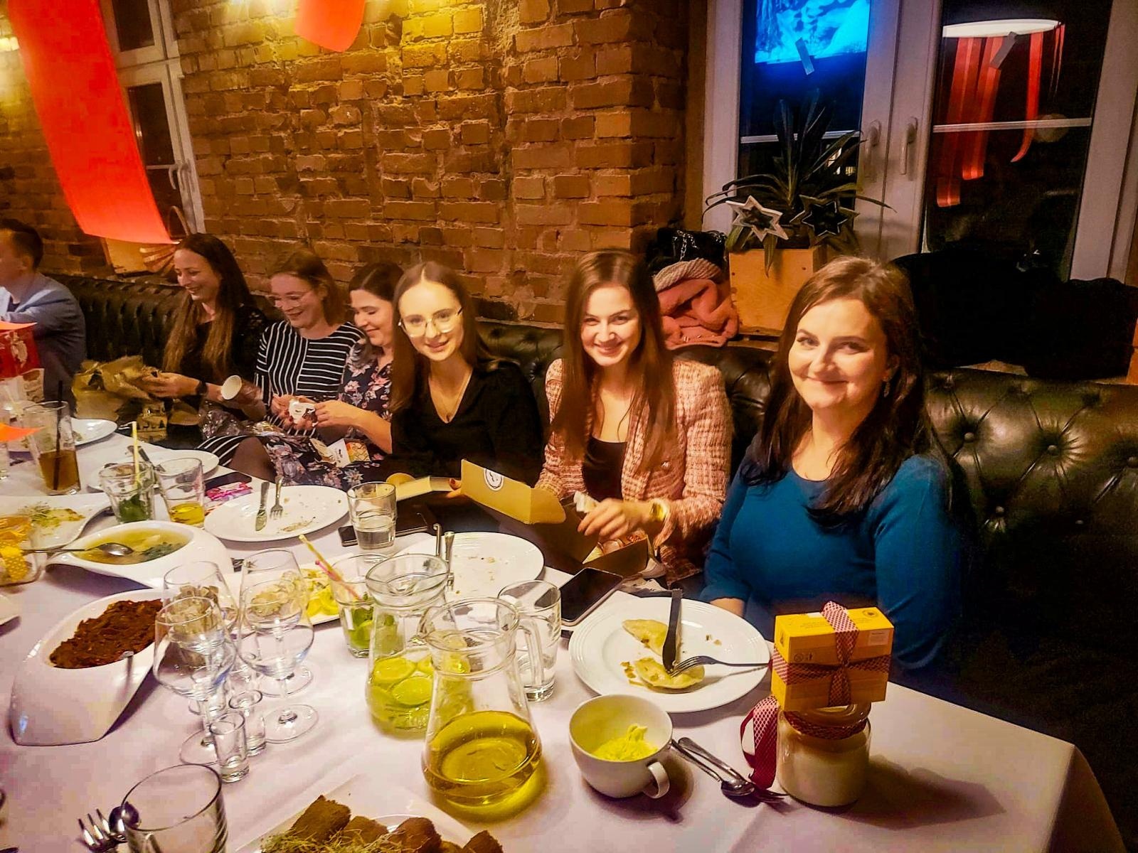 Zdjęcie w galerii na portalu naszwodzislaw.com: Spotkanie wigilijne Spółki Dentica24 wiadomości z regionu